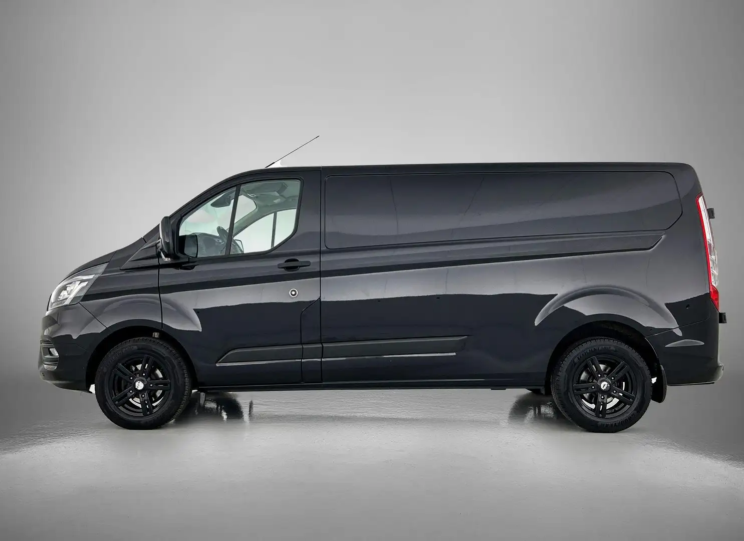 Ford Transit Custom 300 2.0 TDCI L2H1 Trend Automaat / Camera / Navi / Zwart - 2