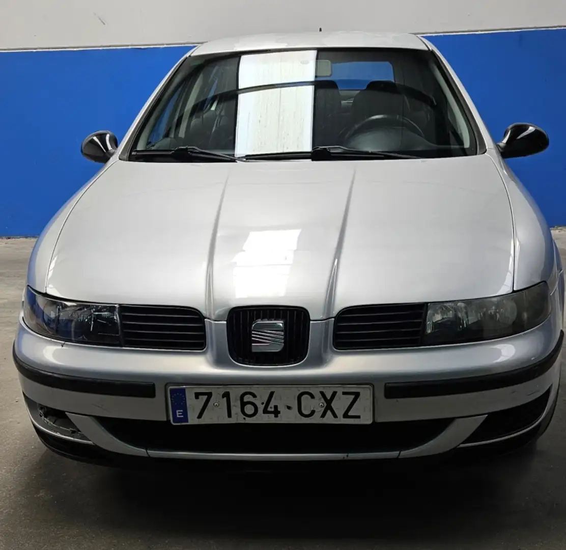 SEAT Leon 1.9TDI Sports Limited Gris - 1