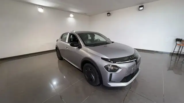 Lancia Y Ypsilon 51kWh 156cv