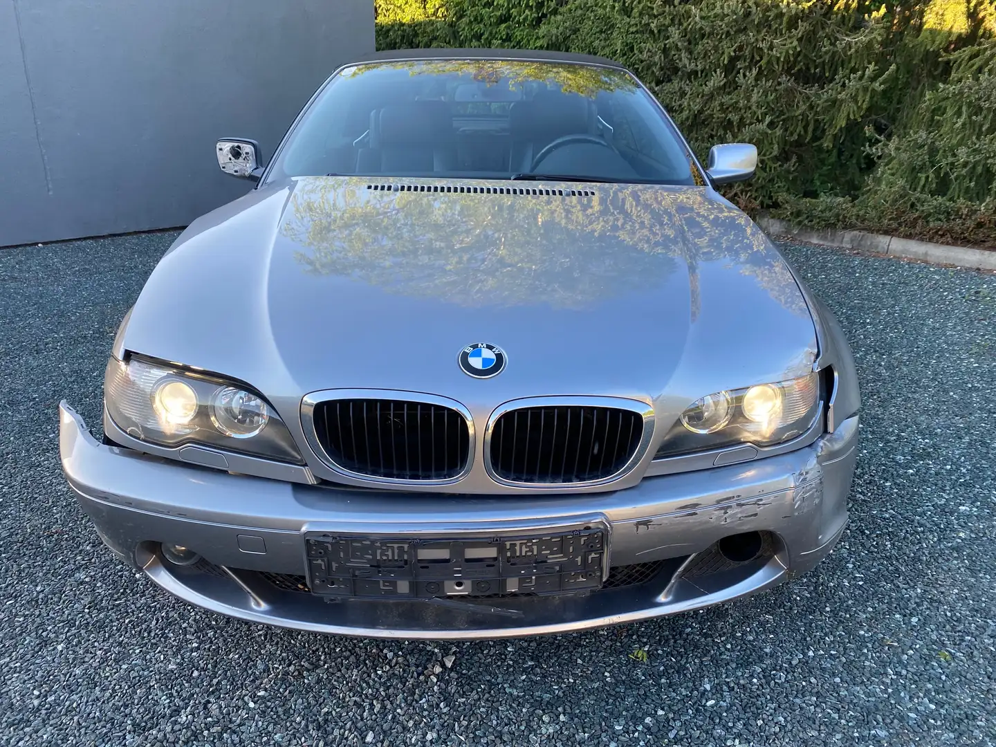 BMW 318 Cabrio in Grau gebraucht in Grabensee für € 4 950,-
