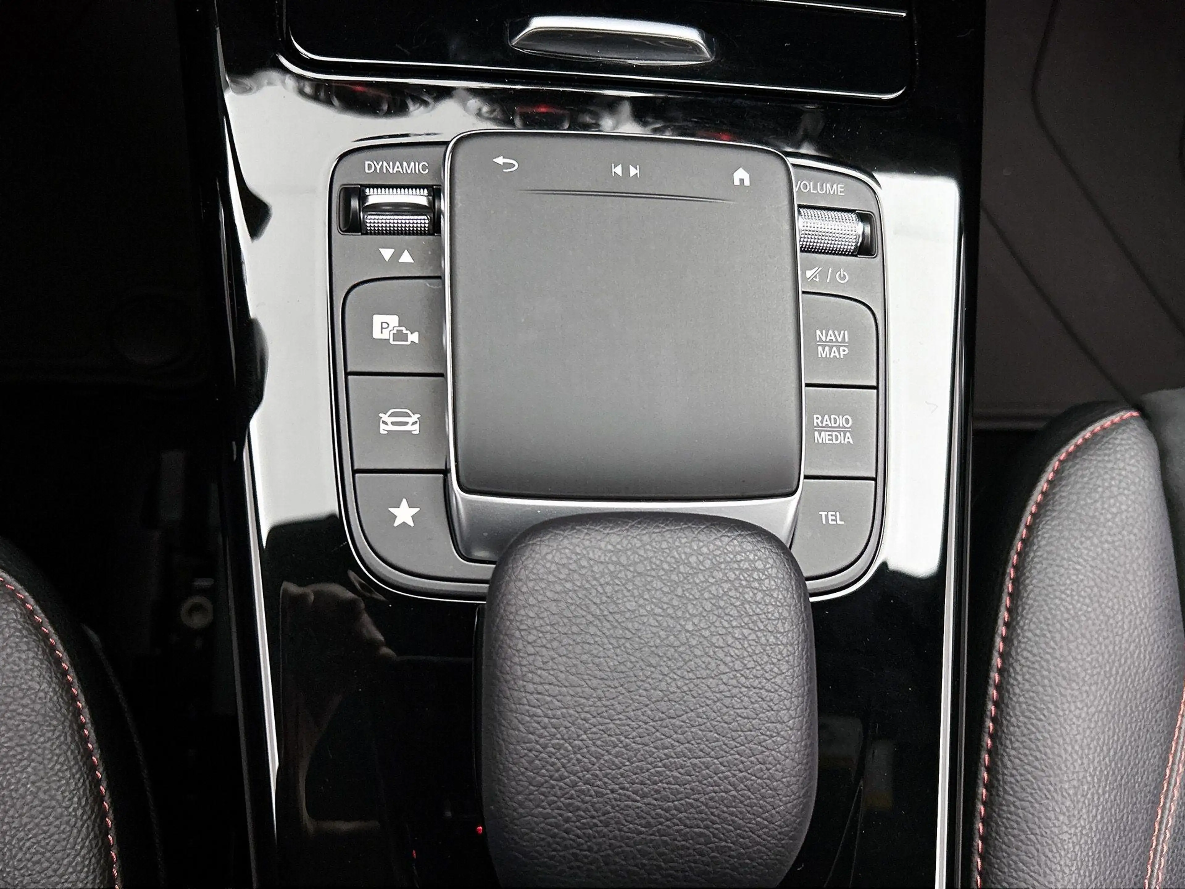 Mercedes-Benz A 180 Business Solution AMG | WORDT VERWACHT | AUTOMAAT — photo 13
