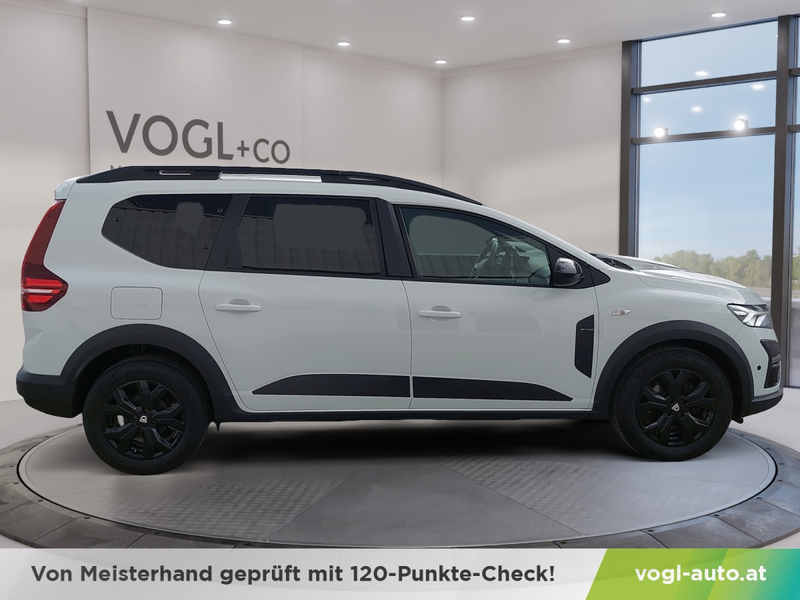 Dacia Jogger Extreme TCe 110 — photo 8