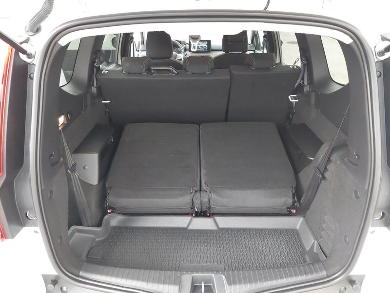 Dacia Jogger Extreme TCe 110 — photo 17