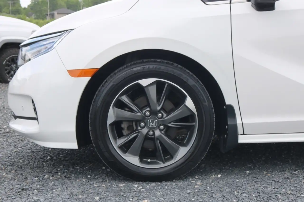 Honda Odyssey снимка Honda Odyssey