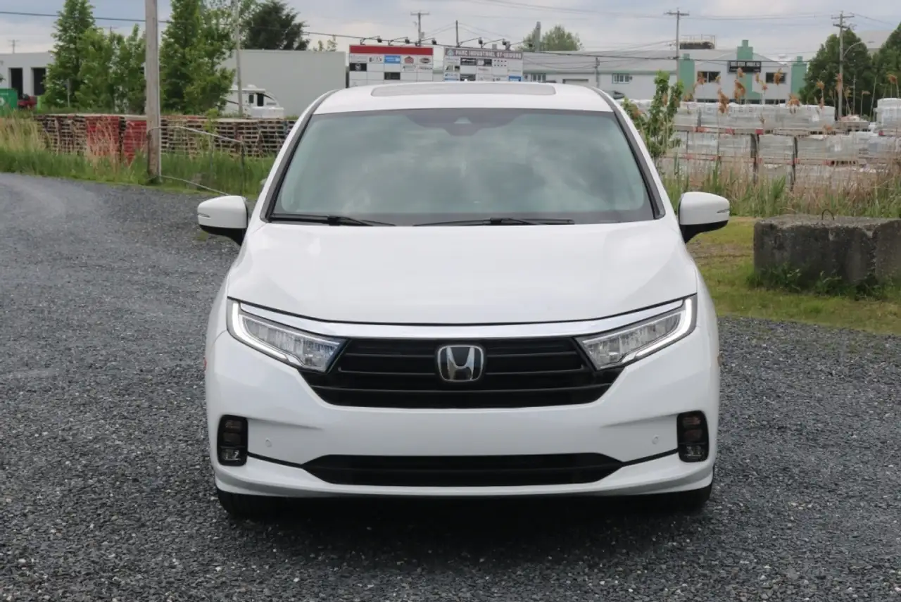 Honda Odyssey снимка Honda Odyssey