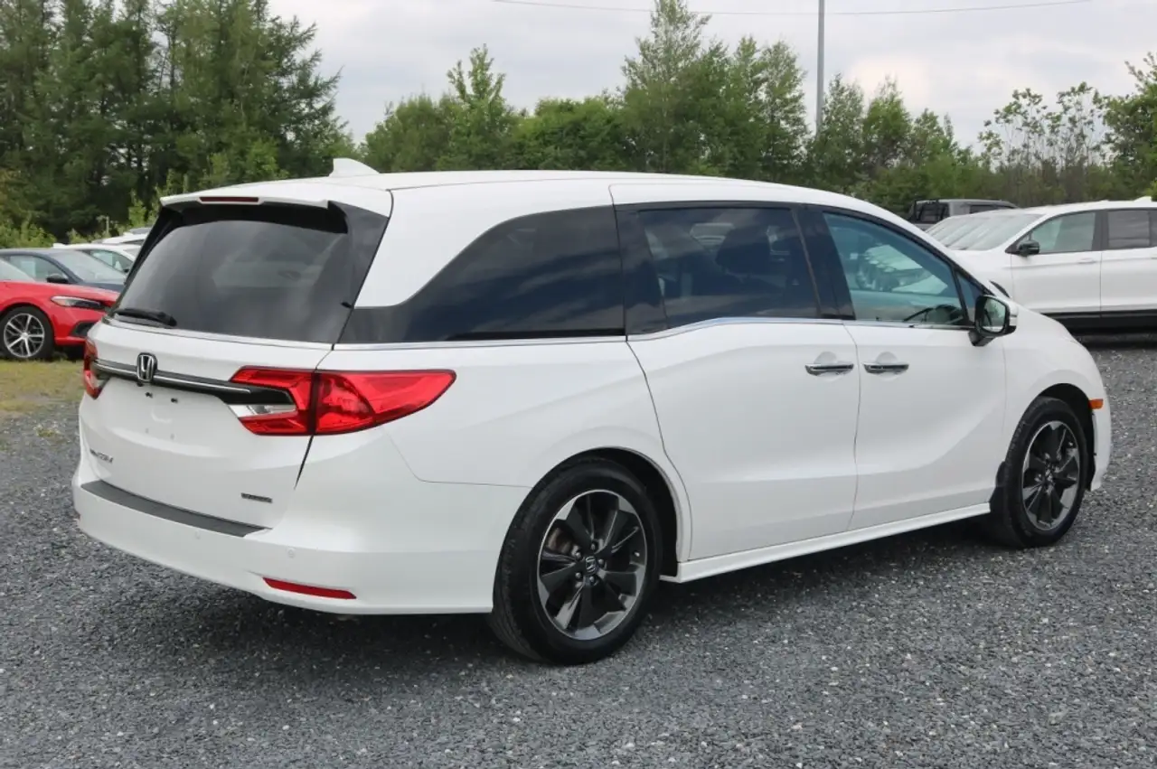 Honda Odyssey снимка Honda Odyssey