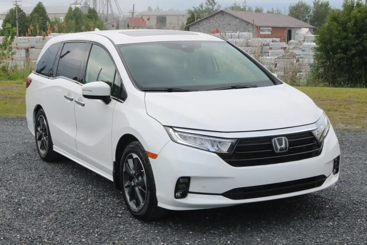Honda Odyssey снимка Honda Odyssey