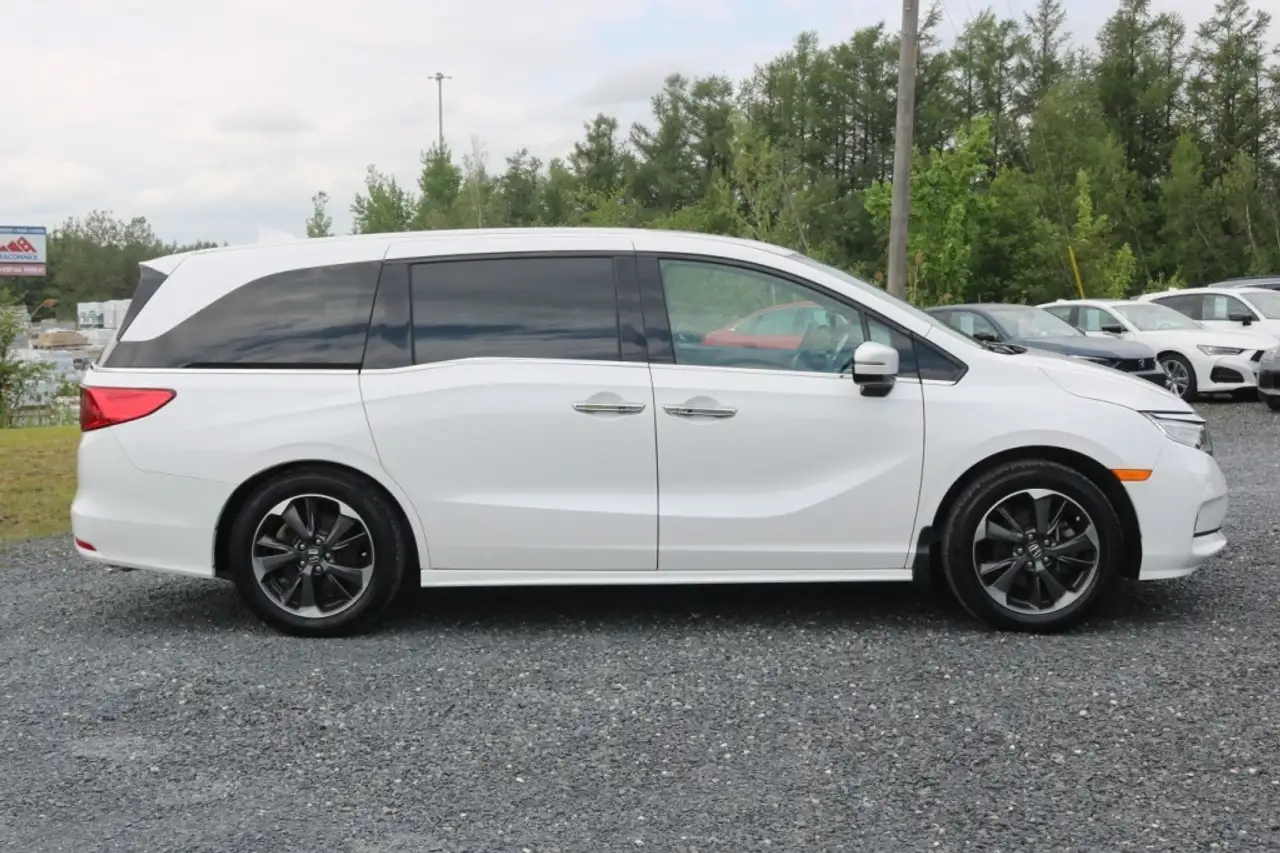 Honda Odyssey снимка Honda Odyssey