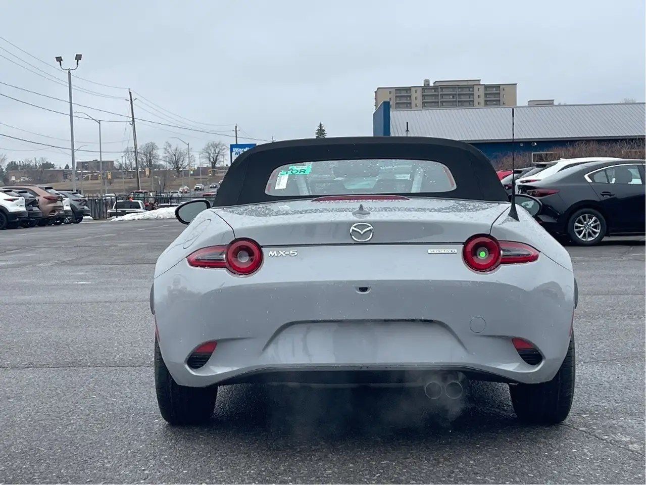 Mazda MX-5 Miata снимка Mazda MX-5 Miata