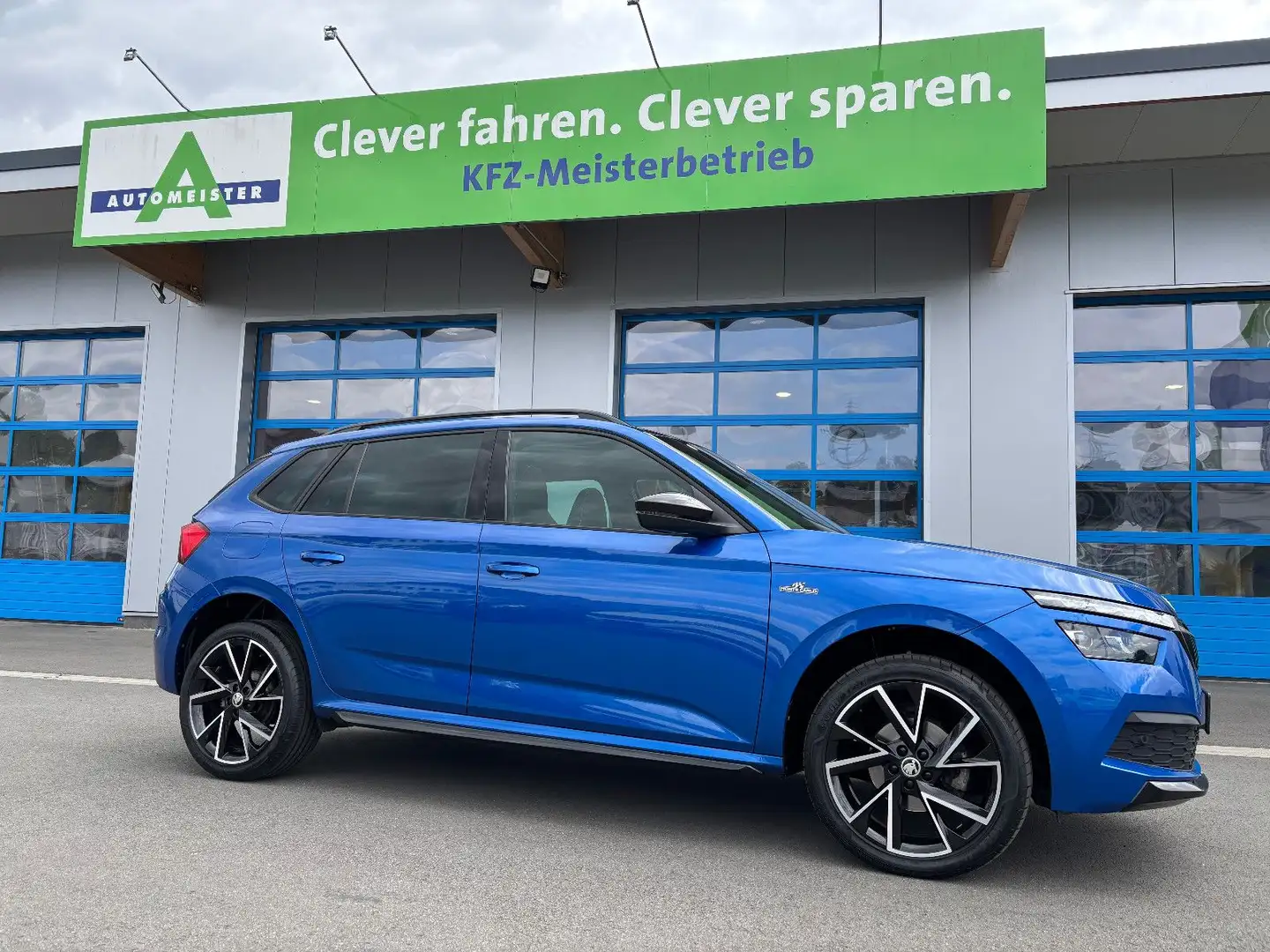 Skoda Kamiq Monte Carlo 1.5TSi DSG AHK NAV PAN LED KAM Bleu - 1