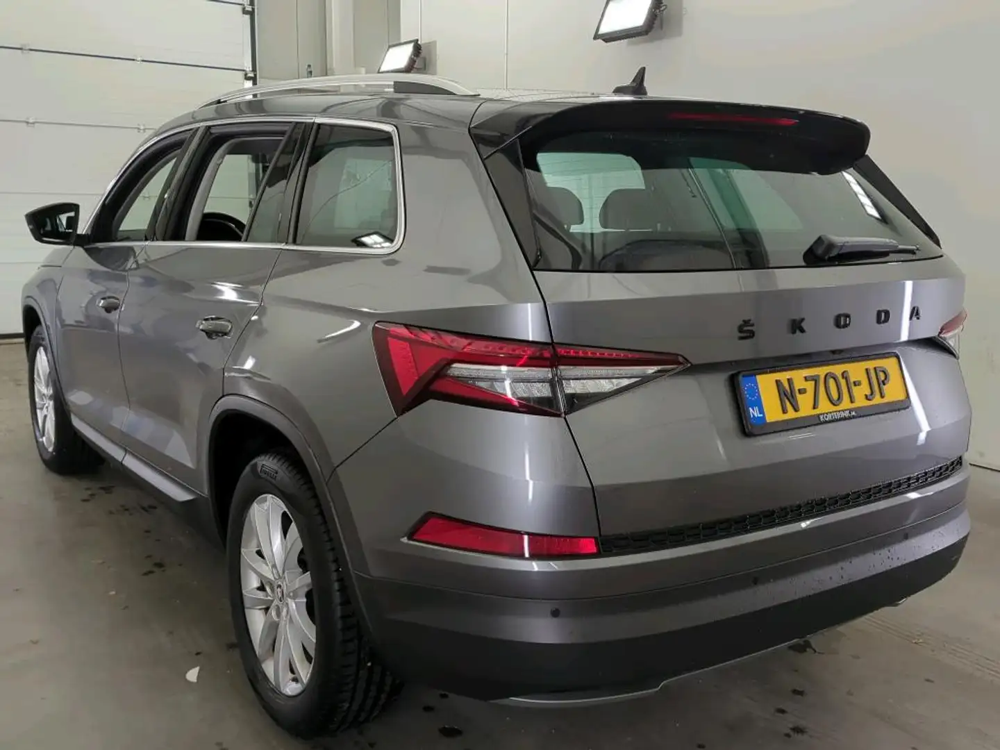 Skoda Kodiaq 1.5 TSI Business Facelift Full-Led Virtual-Cockpit Grijs - 2