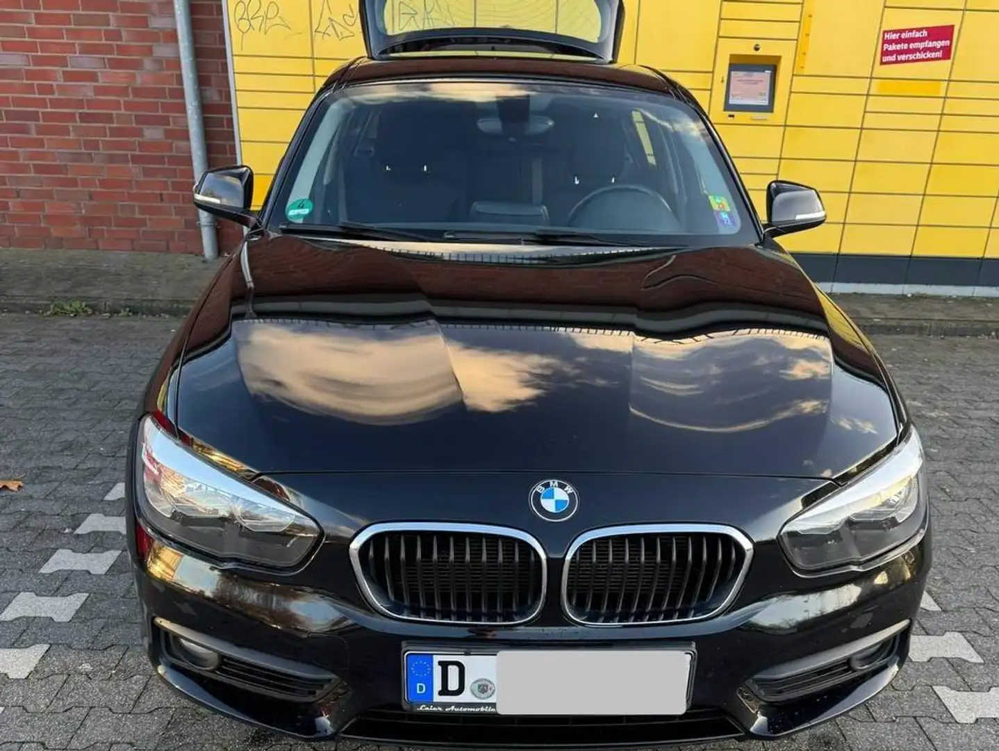 BMW 118 118i Urban Line Schwarz - 2