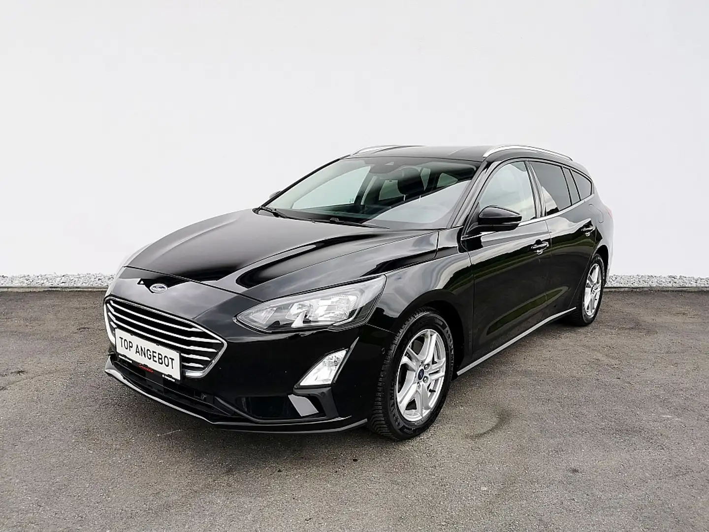 Ford Focus Traveller 1,5 EcoBlue Aut. Zwart - 1