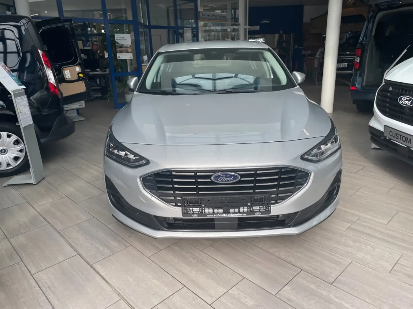 Ford Focus Titanium 1.0 EcoBoost Mild-Hybrid Navi, Silber - 2