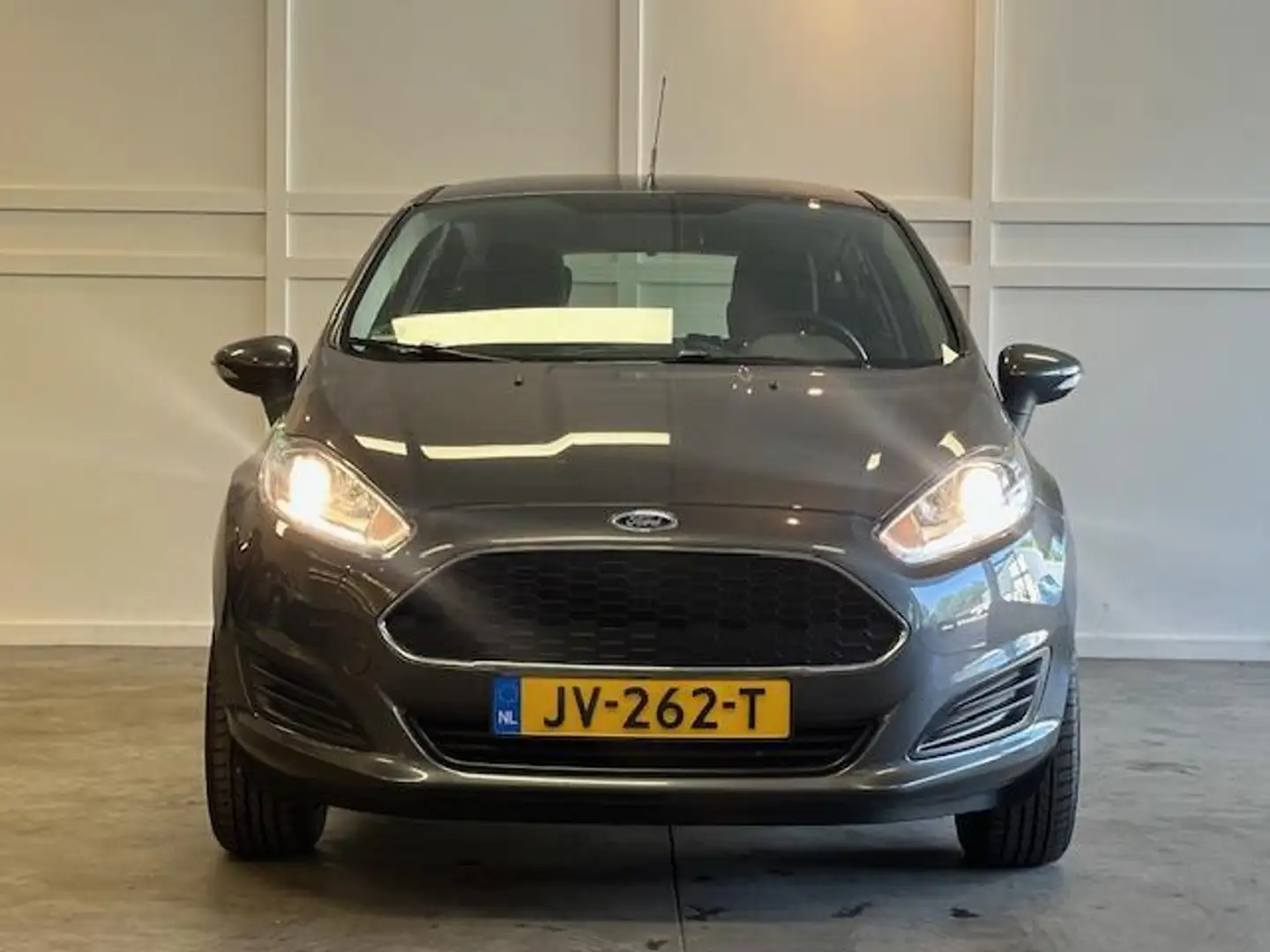 Ford Fiesta 1.0 / Navi / Cruise / Airco / 2016 / Dealer Onderh Grijs - 2