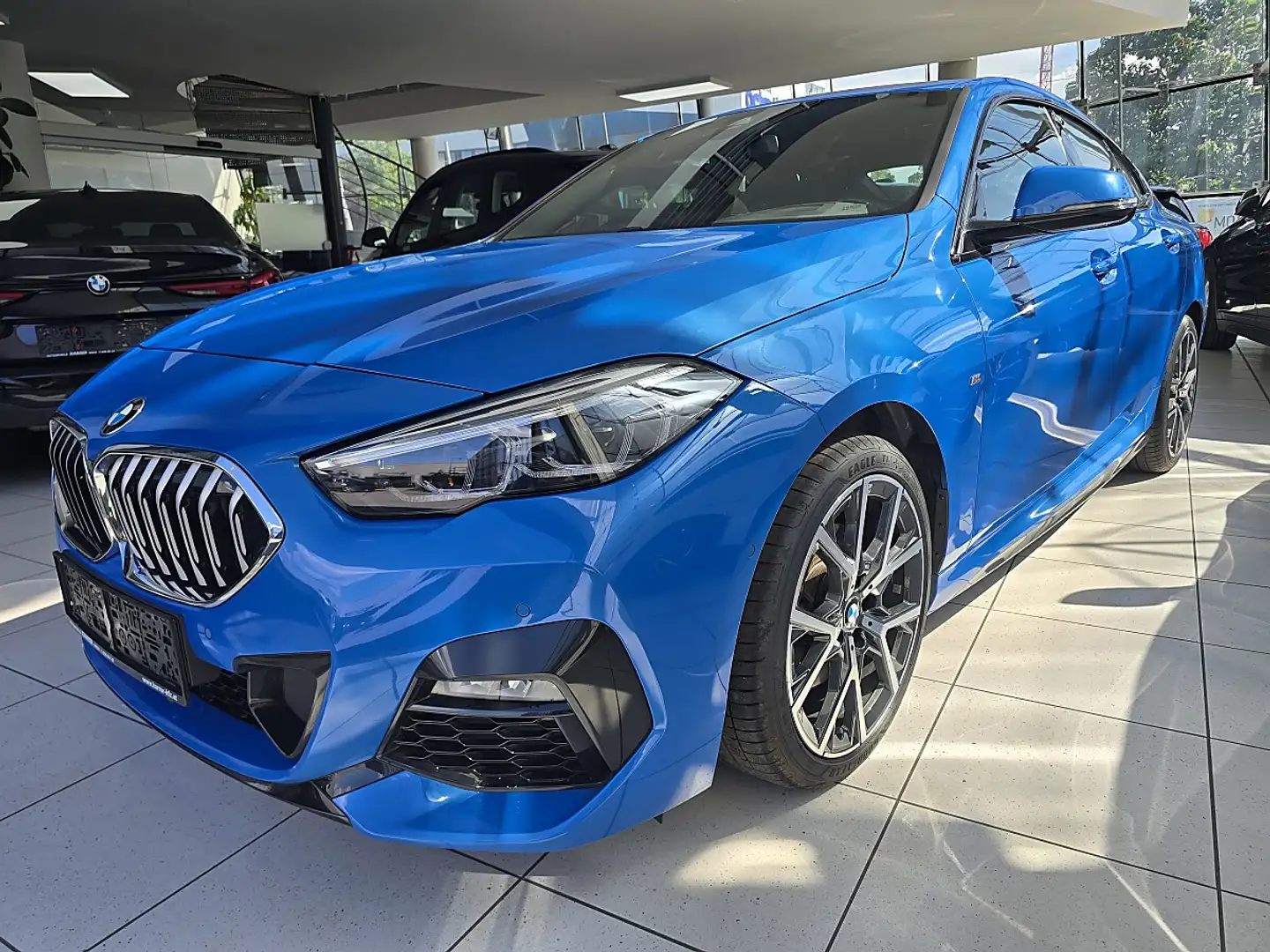 BMW 218 i Gran Coupe A. M Aerodynamikpaket/Head-Up/Teil... Blau - 1