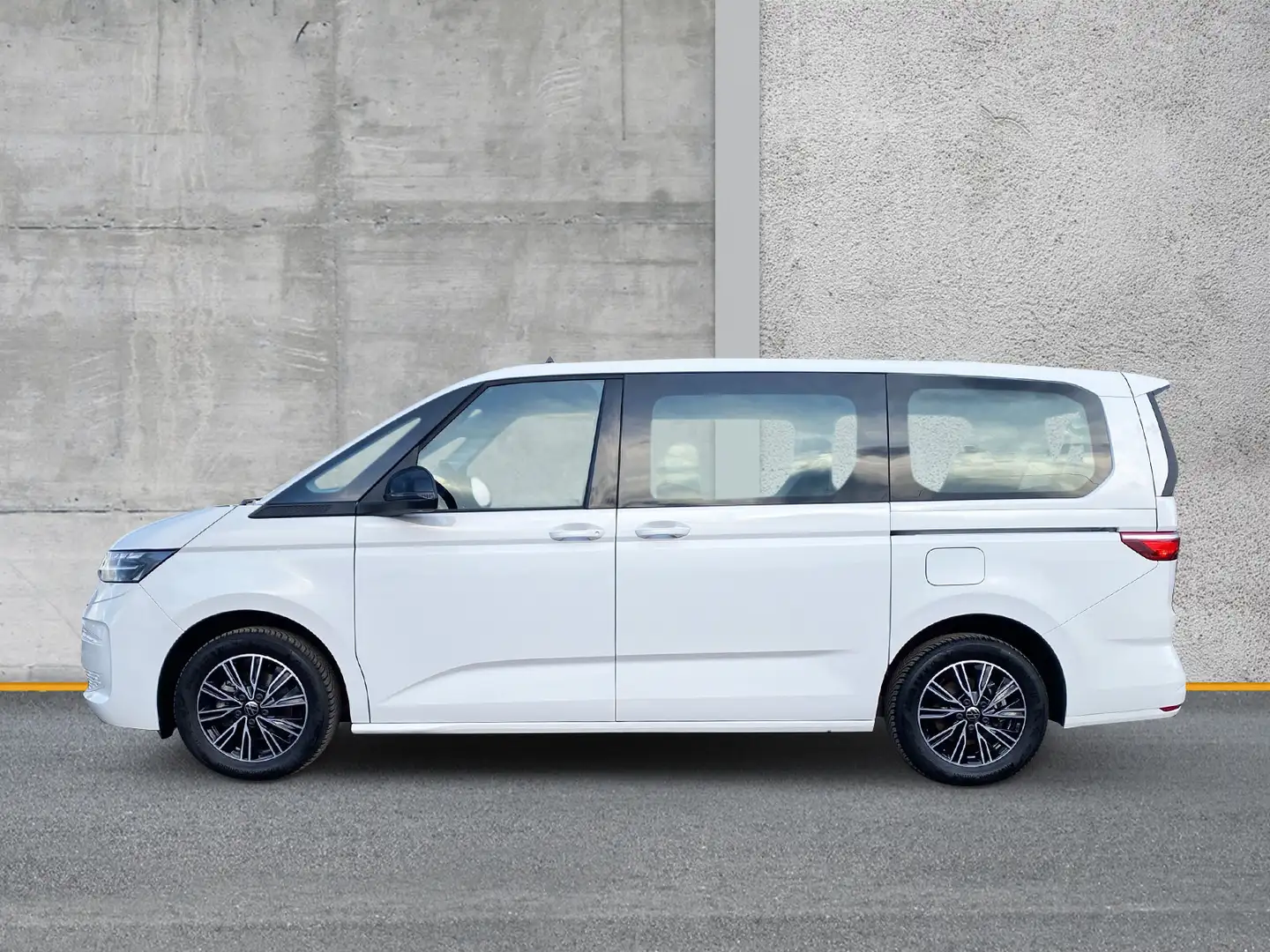 Volkswagen T7 Multivan 1.5 TSI LR Life AHK Weiß - 2