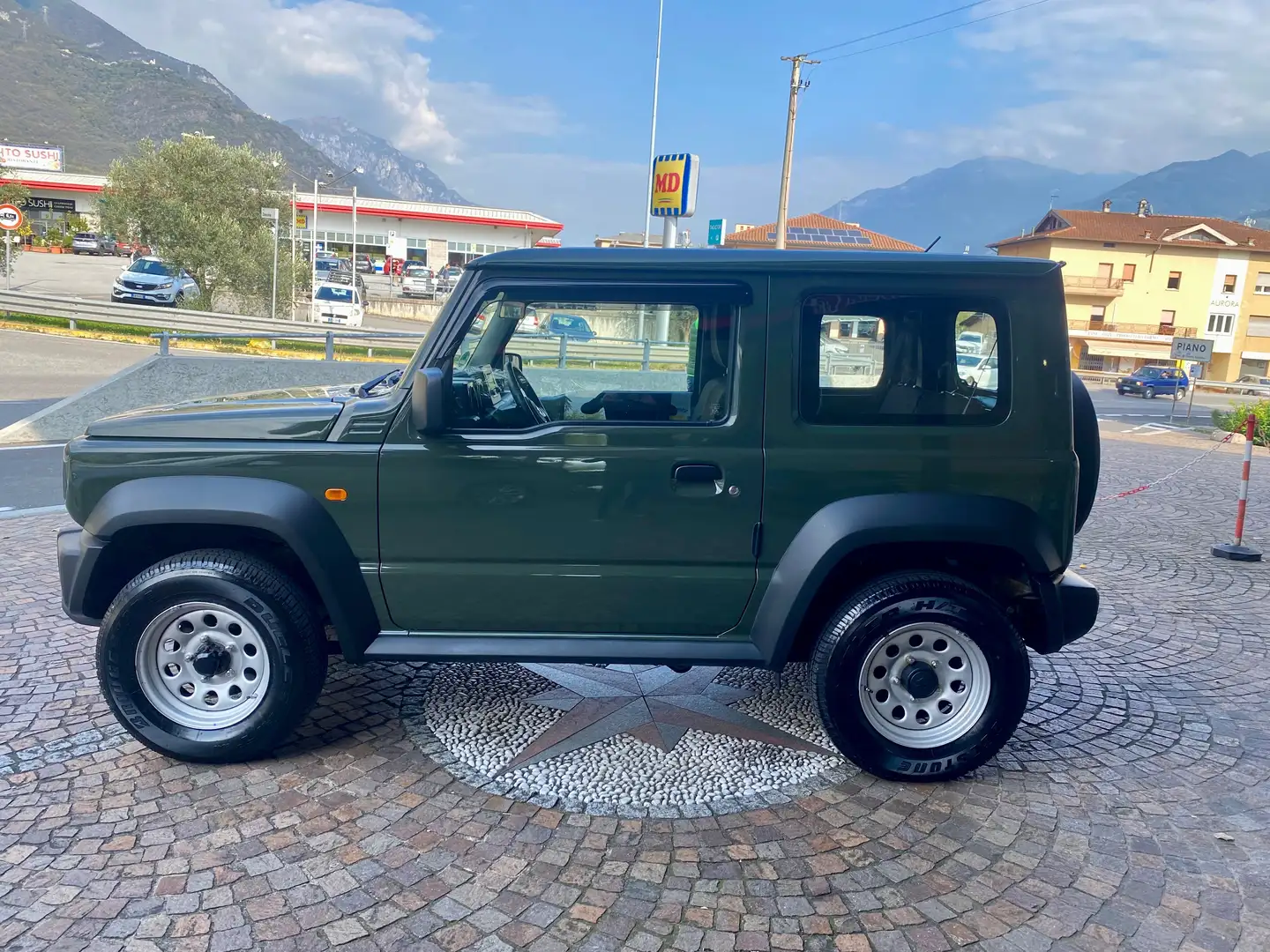 Suzuki Jimny Jimny 1.5 Top 4wd allgrip 4 POSTI GANCIO Vert - 2