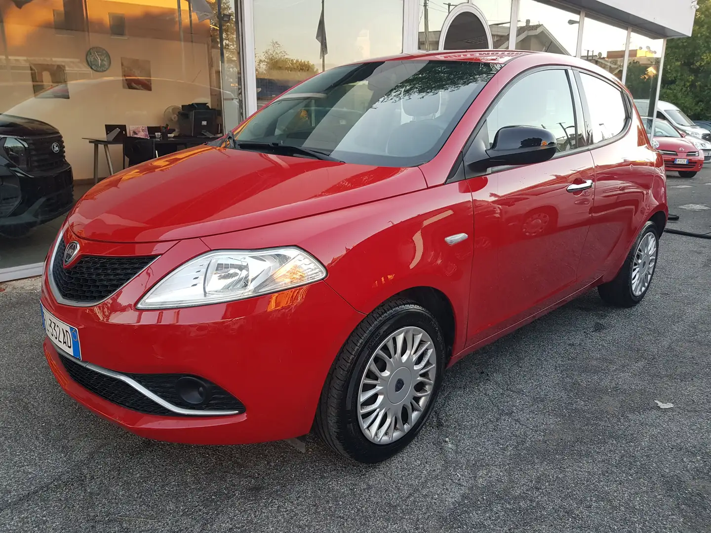 Lancia Ypsilon Ypsilon III 2015 1.2 Silver 69cv GPL 2021 Rosso - 1