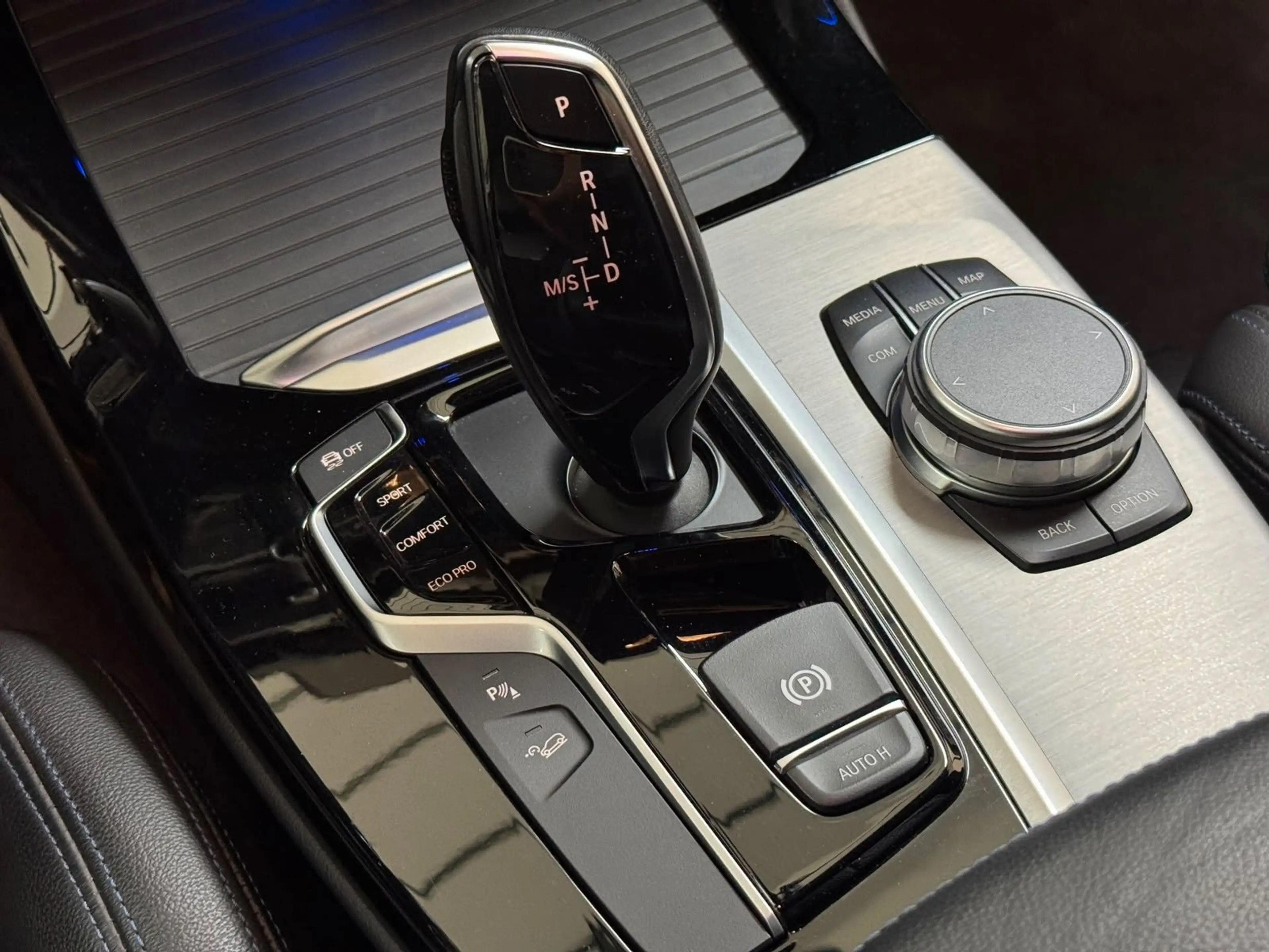 BMW X3 xDrive 20 i M Sport *Gestik*HUD*H/K-Sound*LED — photo 30