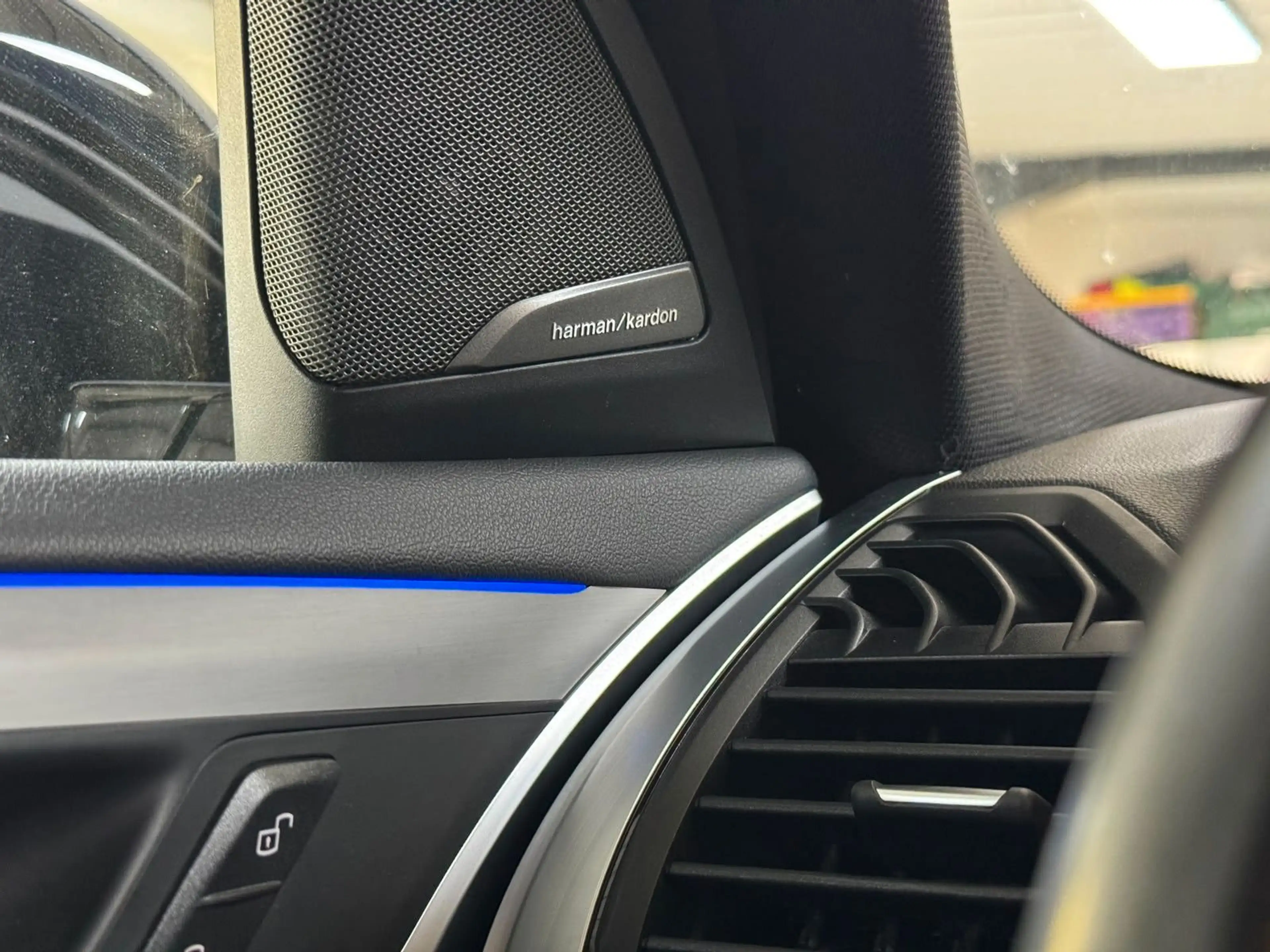 BMW X3 xDrive 20 i M Sport *Gestik*HUD*H/K-Sound*LED — photo 37