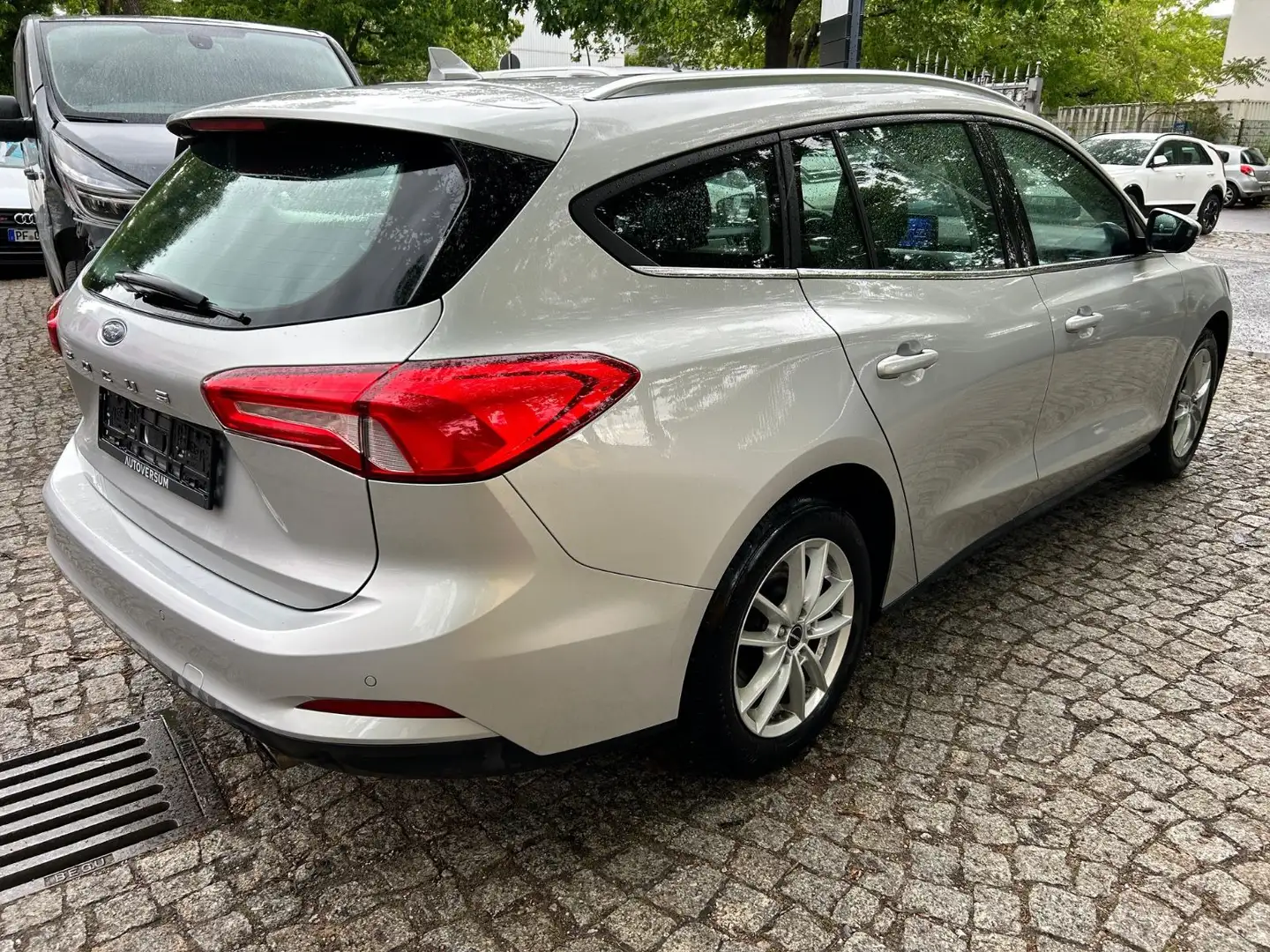 Ford Focus 1,5 EcoBlue 88kW Trend Turnier Automatik Grau - 2