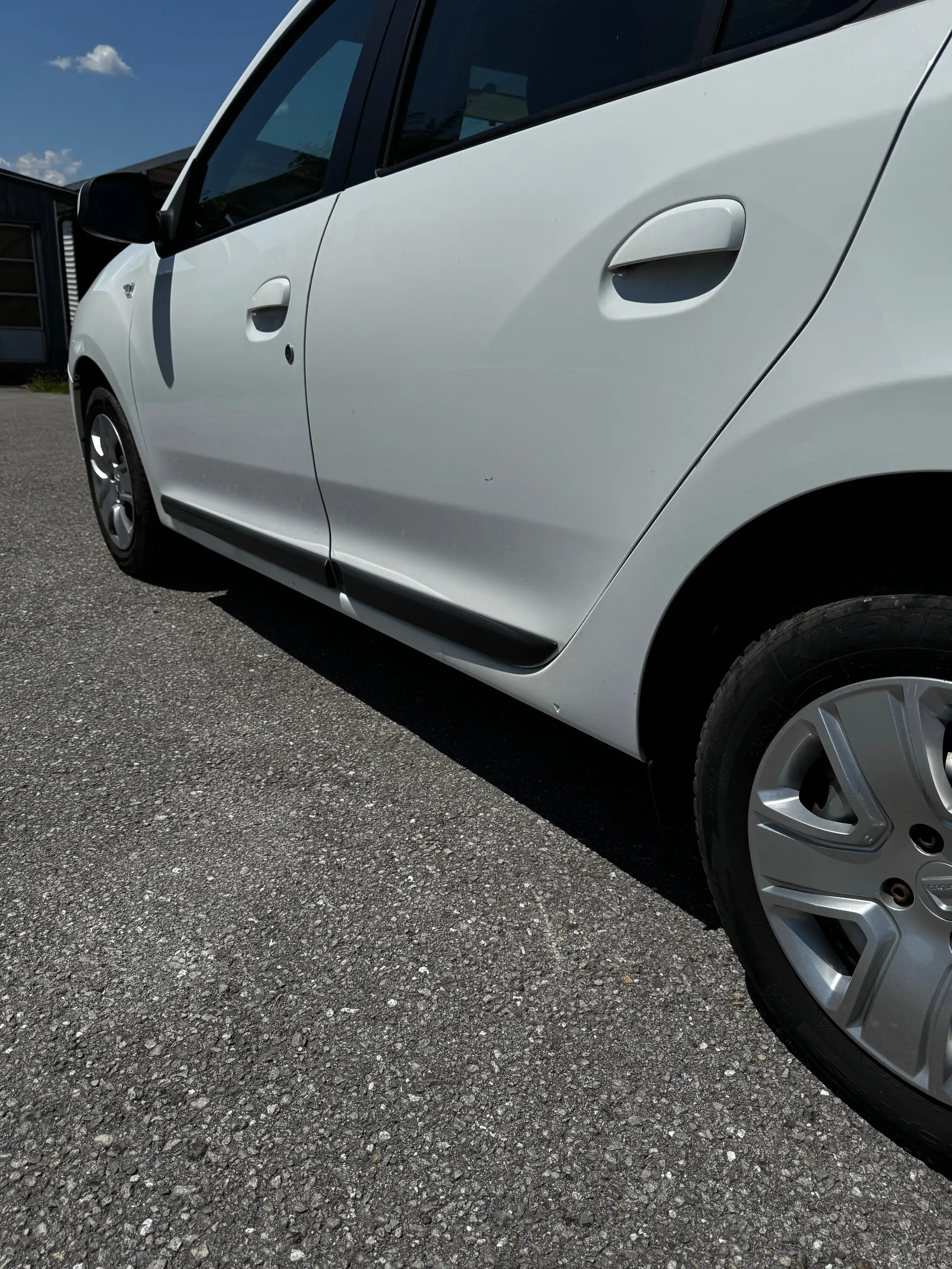 Dacia Logan 1,0 - sehr geräumiger Kombi, neuwertig. — photo 15