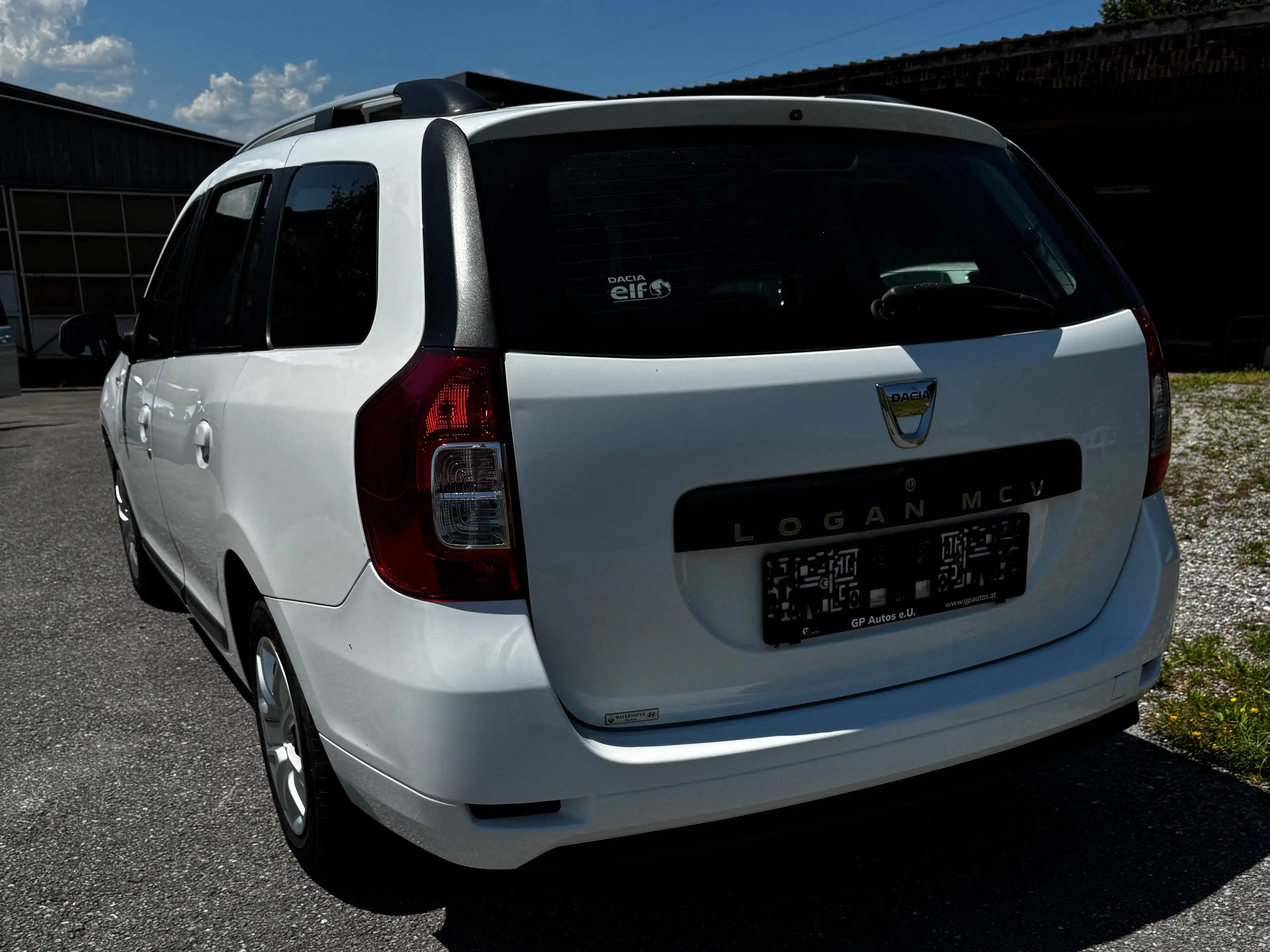 Dacia Logan 1,0 - sehr geräumiger Kombi, neuwertig. — photo 11