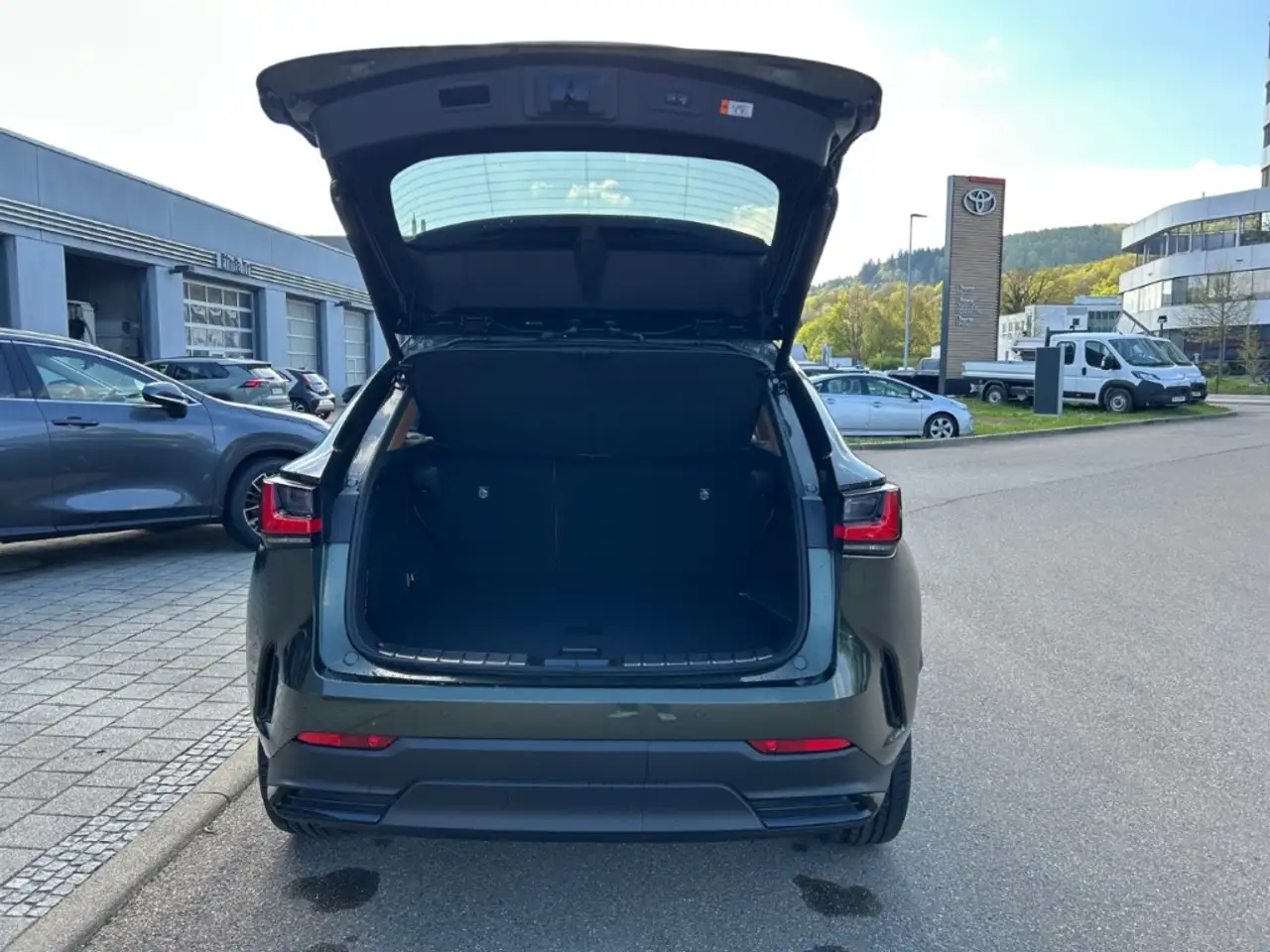 Lexus NX 450h+ E-Four Luxury Panorama Mark Levinson MY26 7