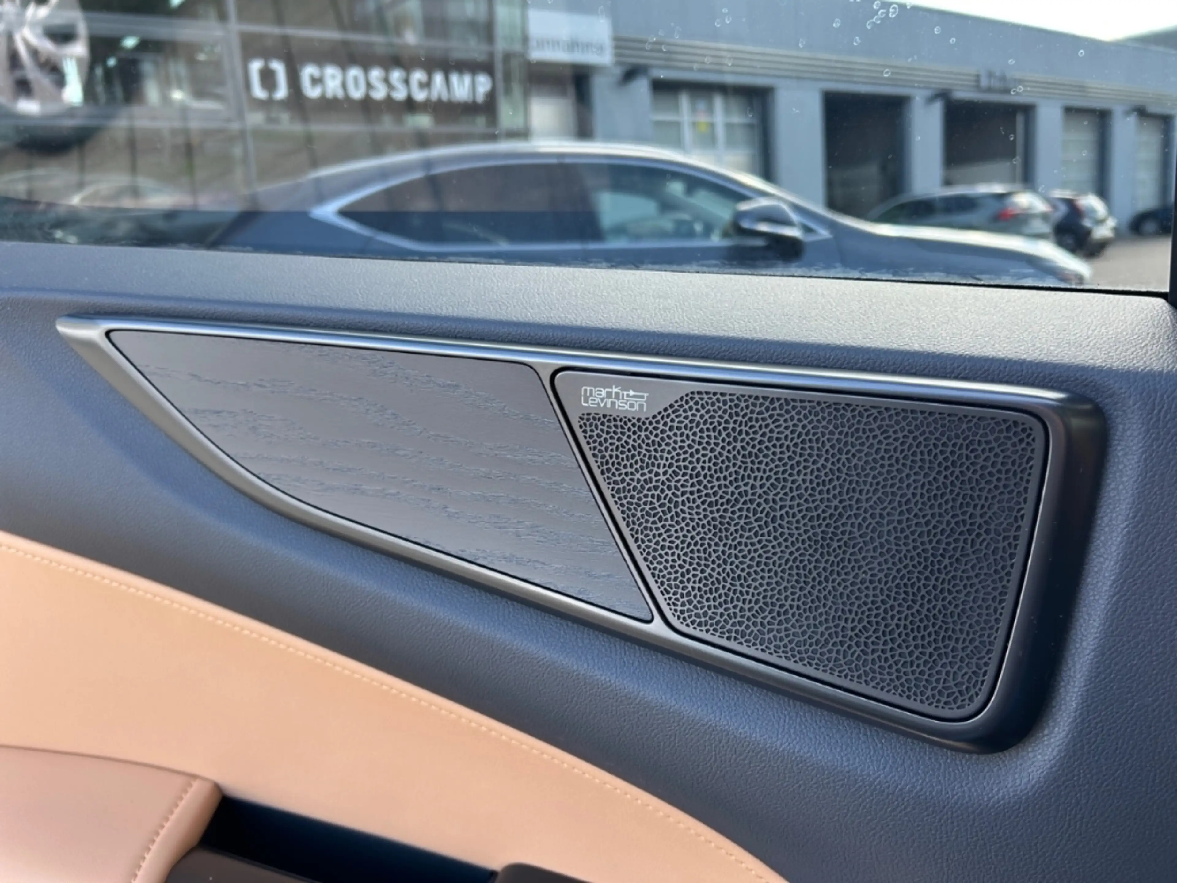 Lexus NX 450h+ E-Four Luxury Panorama Mark Levinson MY26 — photo 15