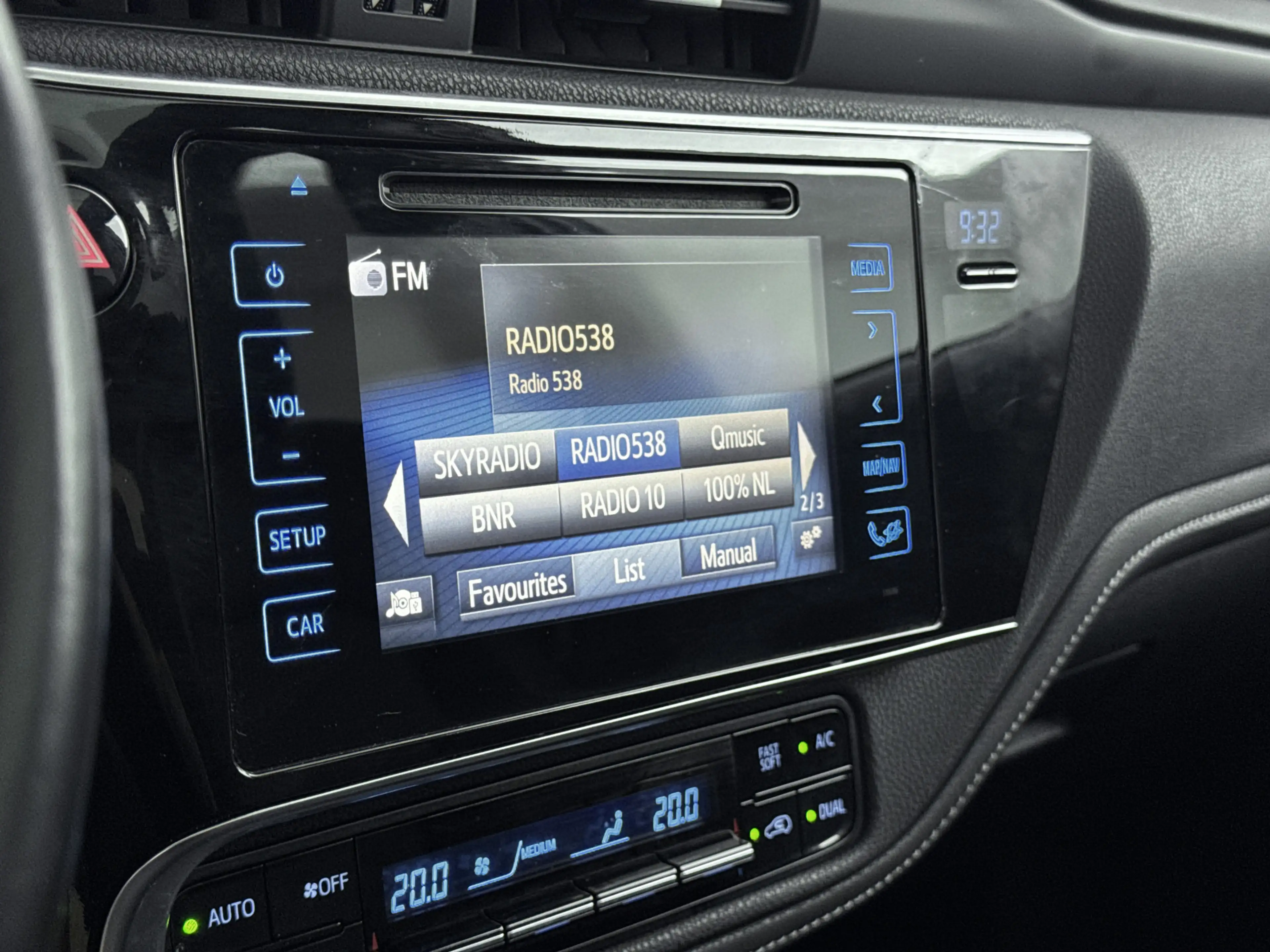 Toyota Auris 1.8 Hybrid Executive | Panodak | Parkeersensoren V — photo 13