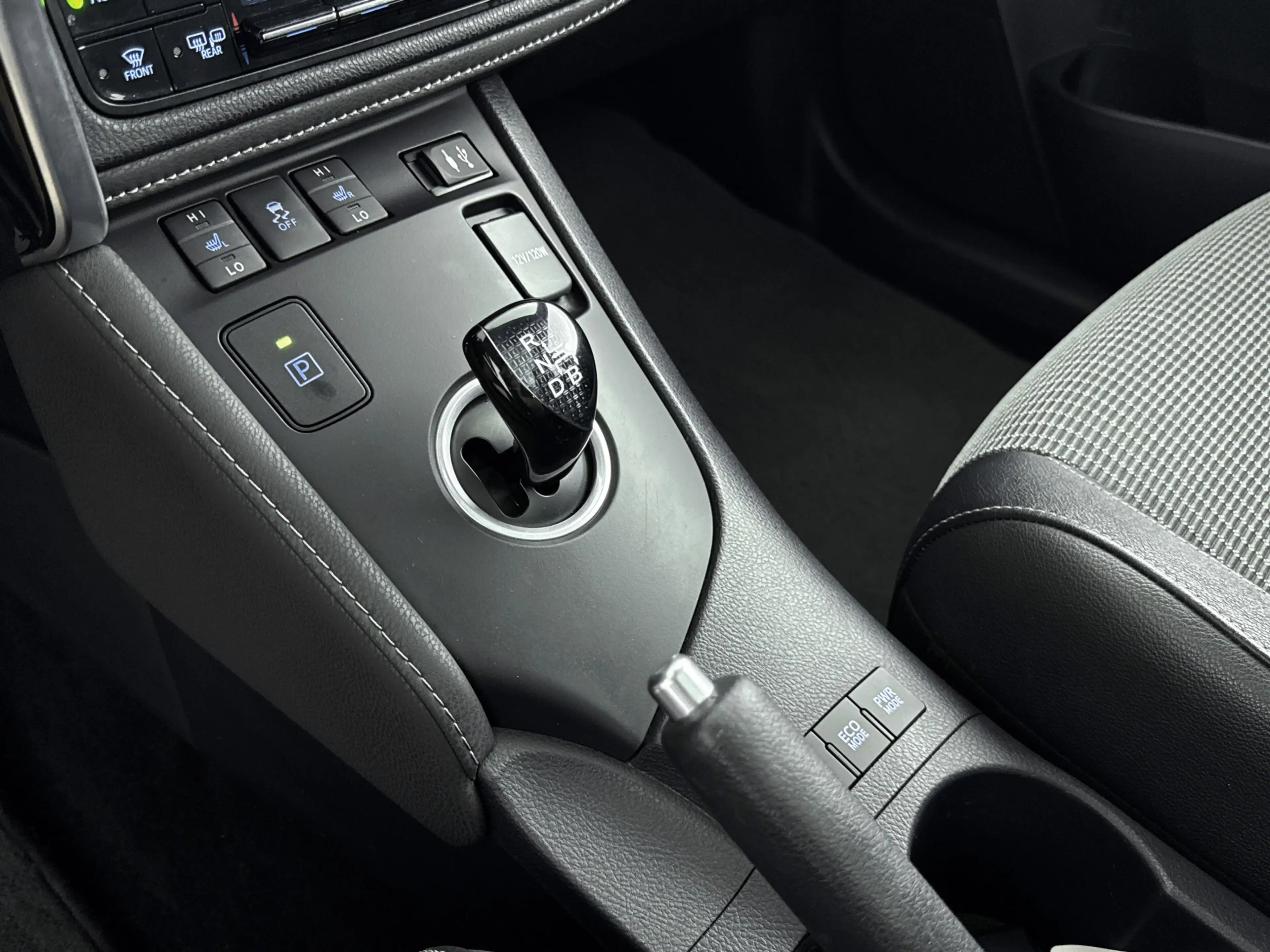 Toyota Auris 1.8 Hybrid Executive | Panodak | Parkeersensoren V — photo 15