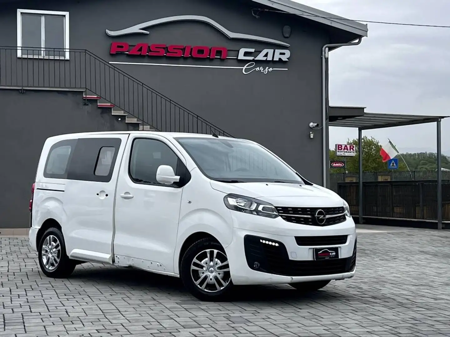 Opel Zafira Life Life 1.5d 100CV Business Blanc - 1