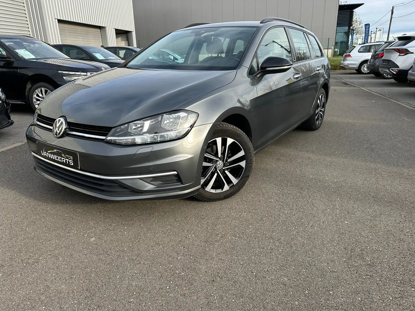 Volkswagen Golf Variant 1.0 TSI, IQ.DRIVE, CARPLAY / CAMERA / KEYLESS /ACC Grijs - 1