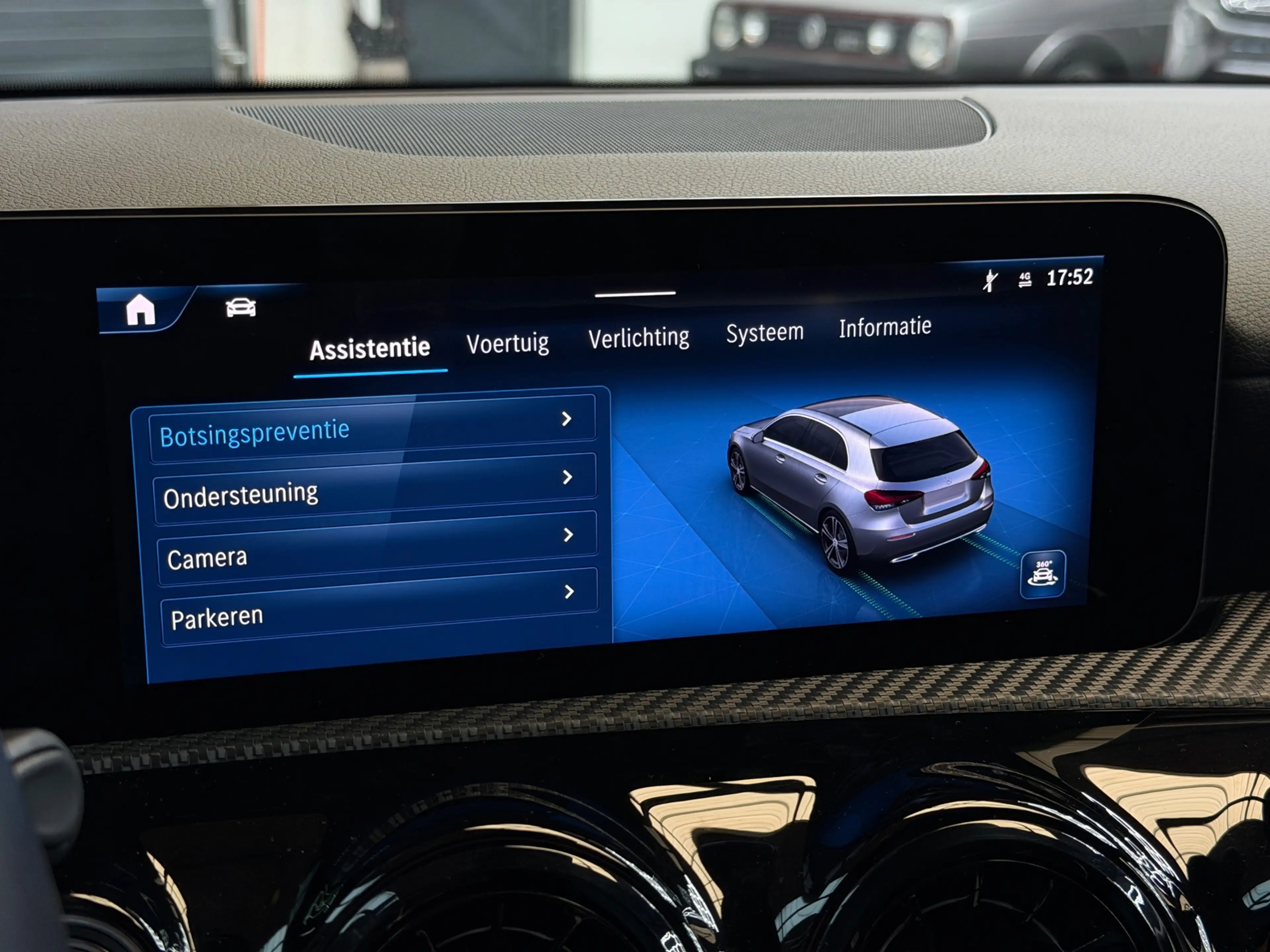 Mercedes-Benz A 200 Luxury Line Facelift CarPlay Camera — photo 12