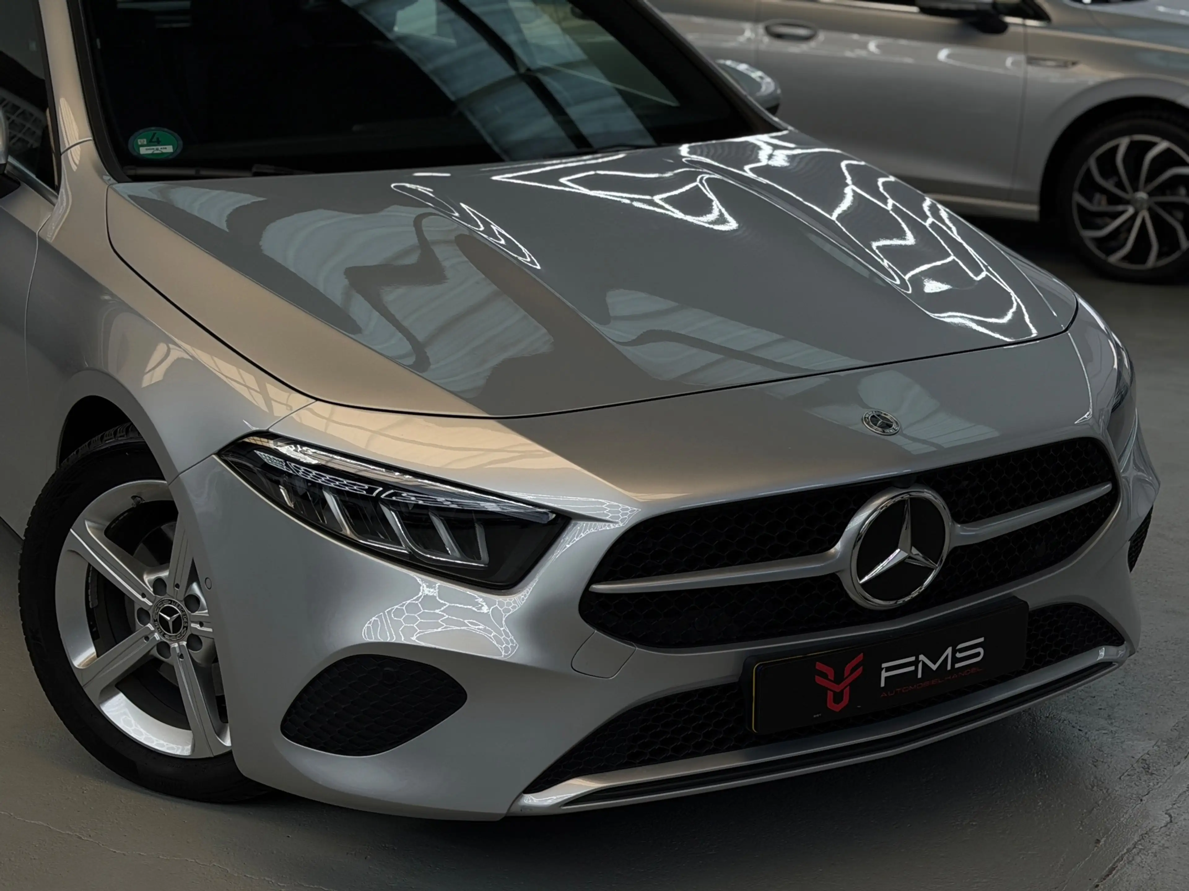 Mercedes-Benz A 200 Luxury Line Facelift CarPlay Camera — photo 30
