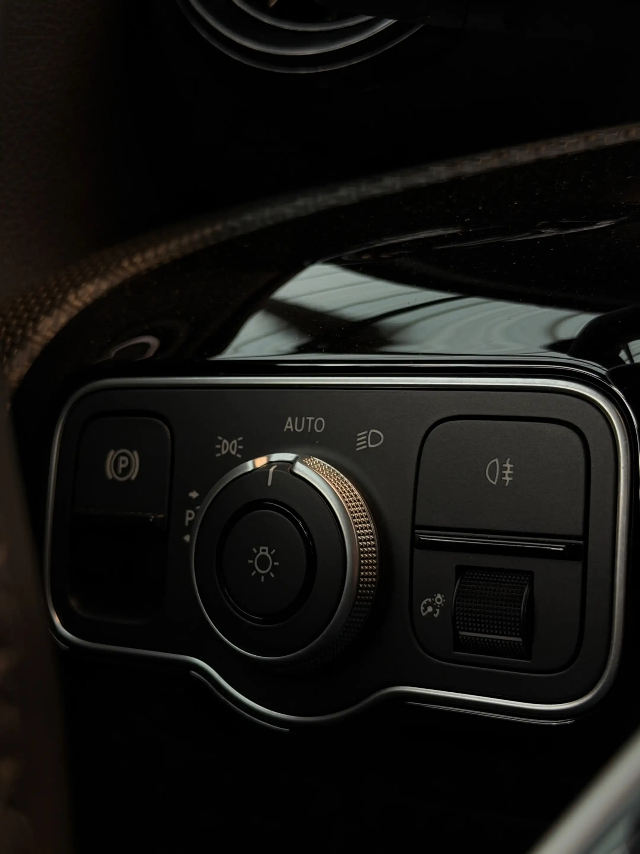 Mercedes-Benz A 200 Luxury Line Facelift CarPlay Camera — photo 28