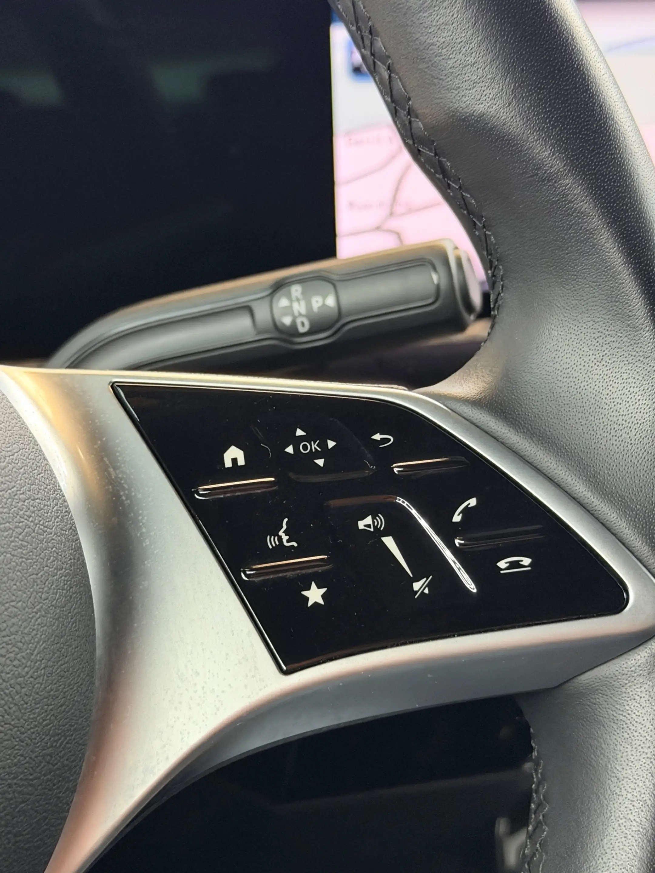 Mercedes-Benz A 200 Luxury Line Facelift CarPlay Camera — photo 23