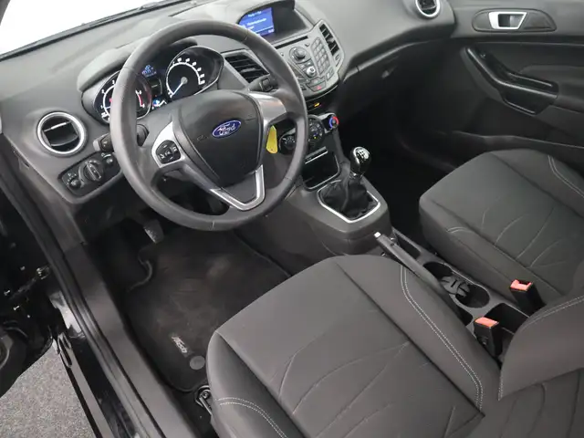 Ford Fiesta view 9