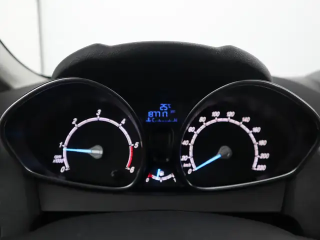 Ford Fiesta view 24