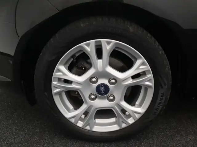 Ford Fiesta view 6