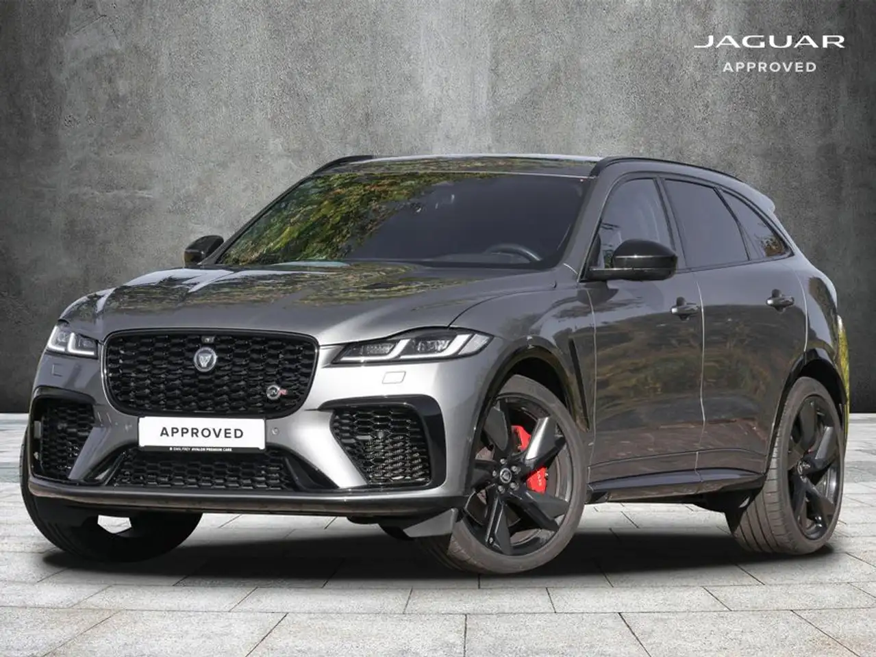 Jaguar F-Pace P550 AWD SVR