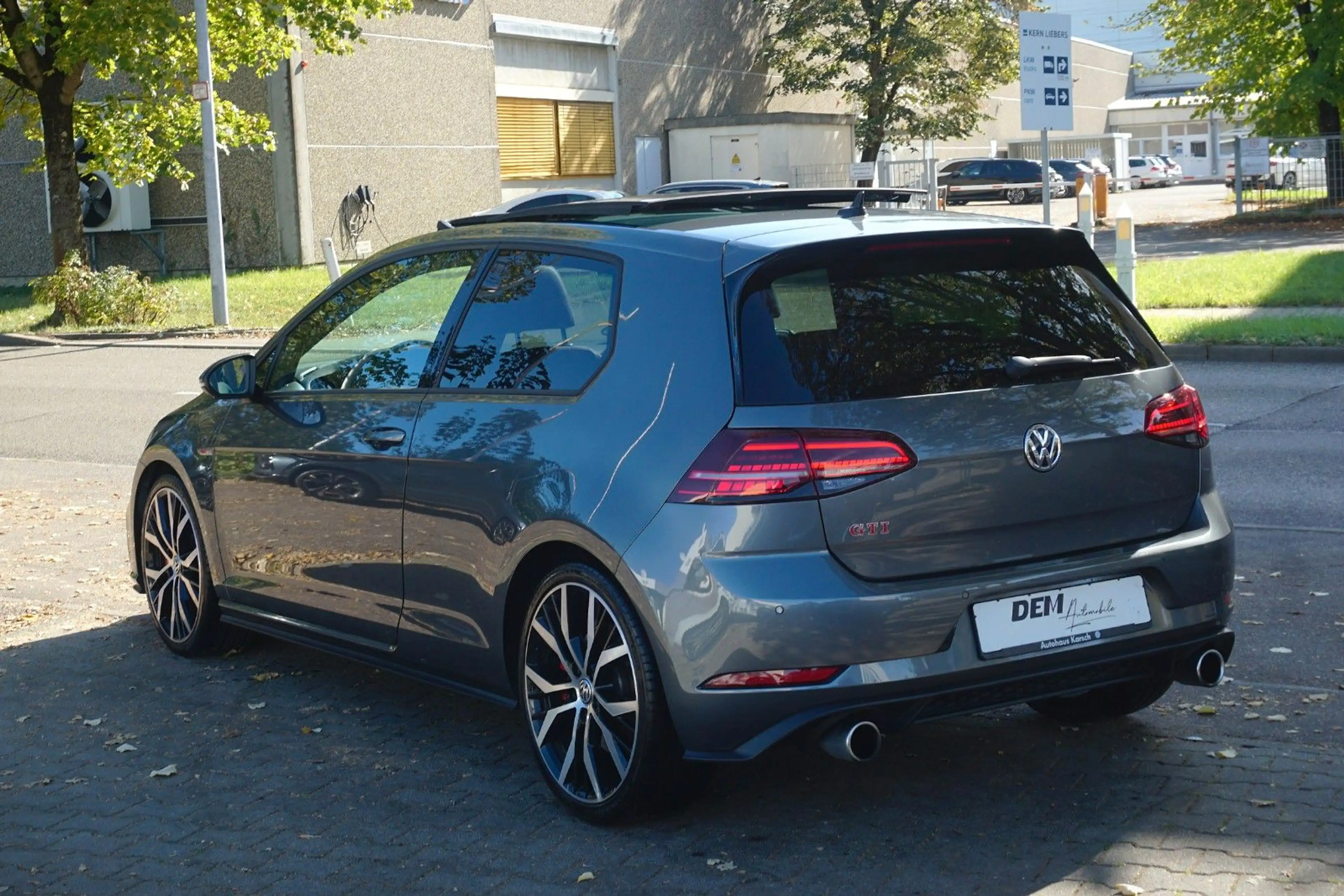 Volkswagen Golf GTI Performance / Pano./ Alcantara / 19" / — photo 2