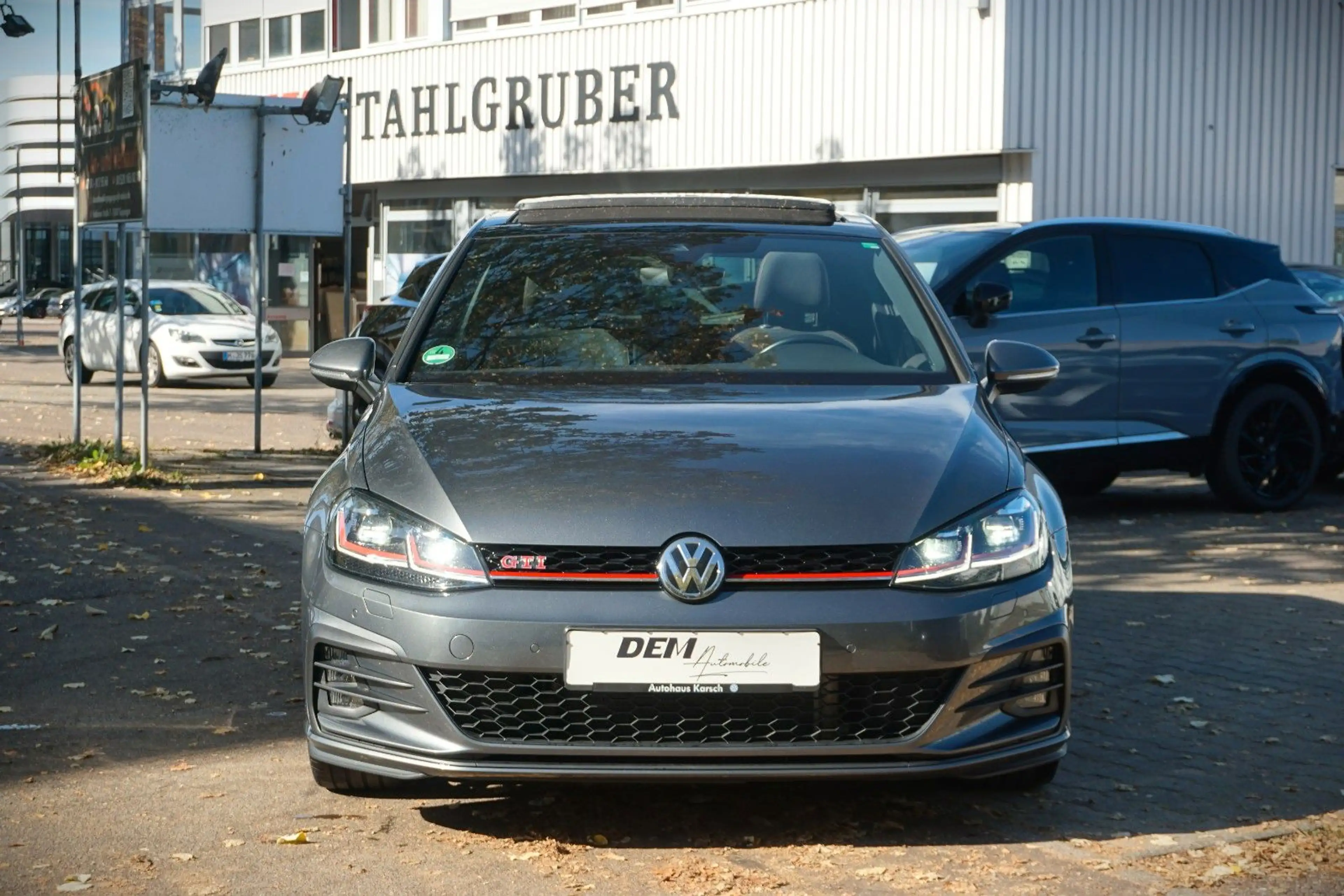 Volkswagen Golf GTI Performance / Pano./ Alcantara / 19" / — photo 5