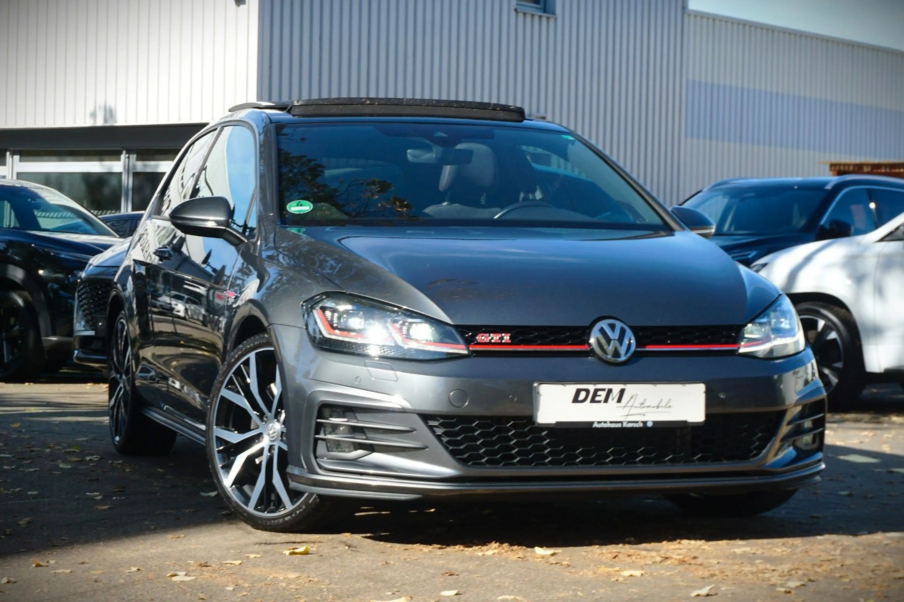 Volkswagen Golf GTI Performance / Pano./ Alcantara / 19" / — photo 3