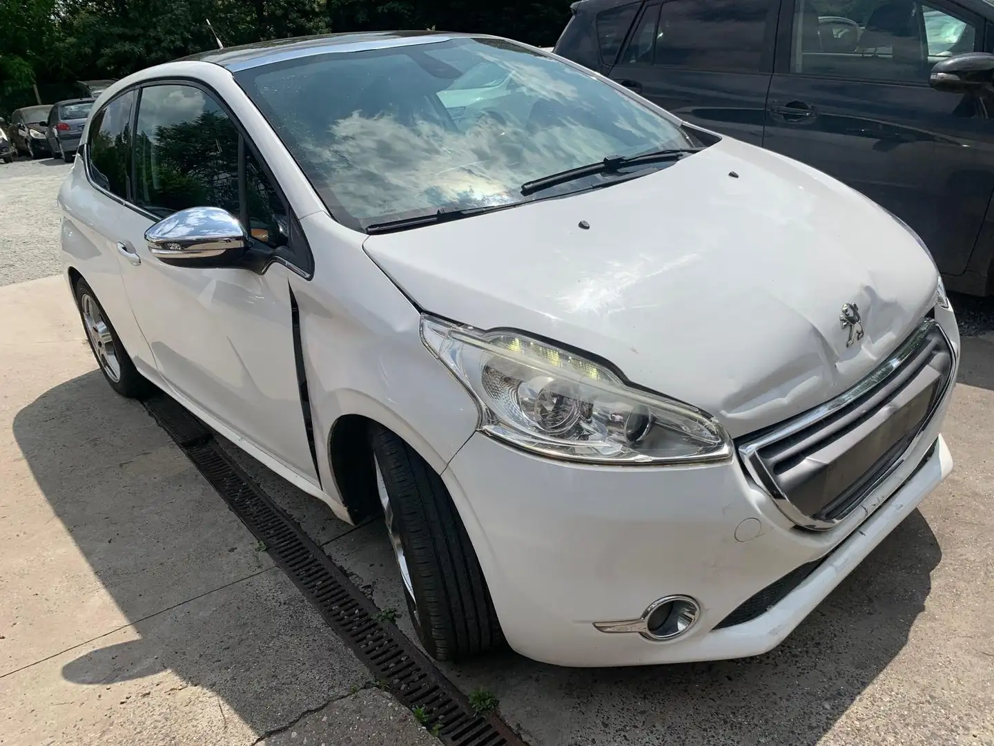 Peugeot 208 1.4i Access Bianco - 1
