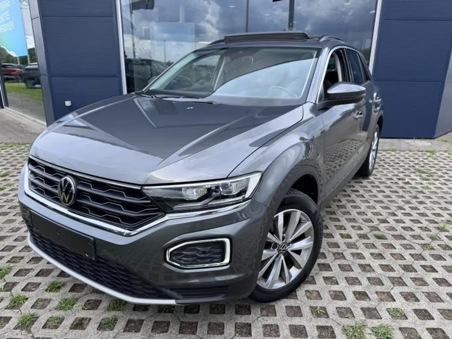 Volkswagen T-Roc 1.5 TSI MAN6 150PK Gris - 1