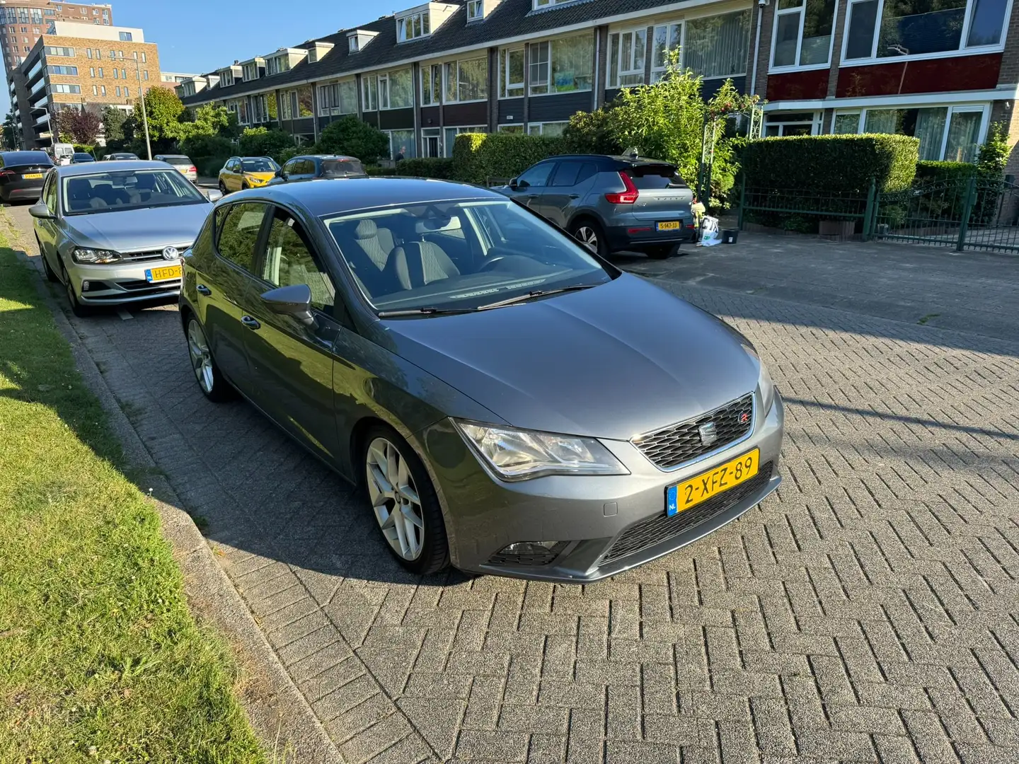 SEAT Leon Leon 1.4 TSI FR Grijs - 1