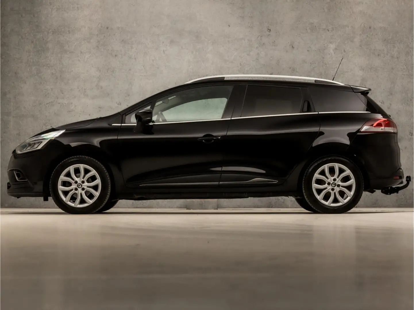 Renault Clio Estate 0.9 TCe Dynamique Sport (NAVIGATIE, LEDER/A Zwart - 2
