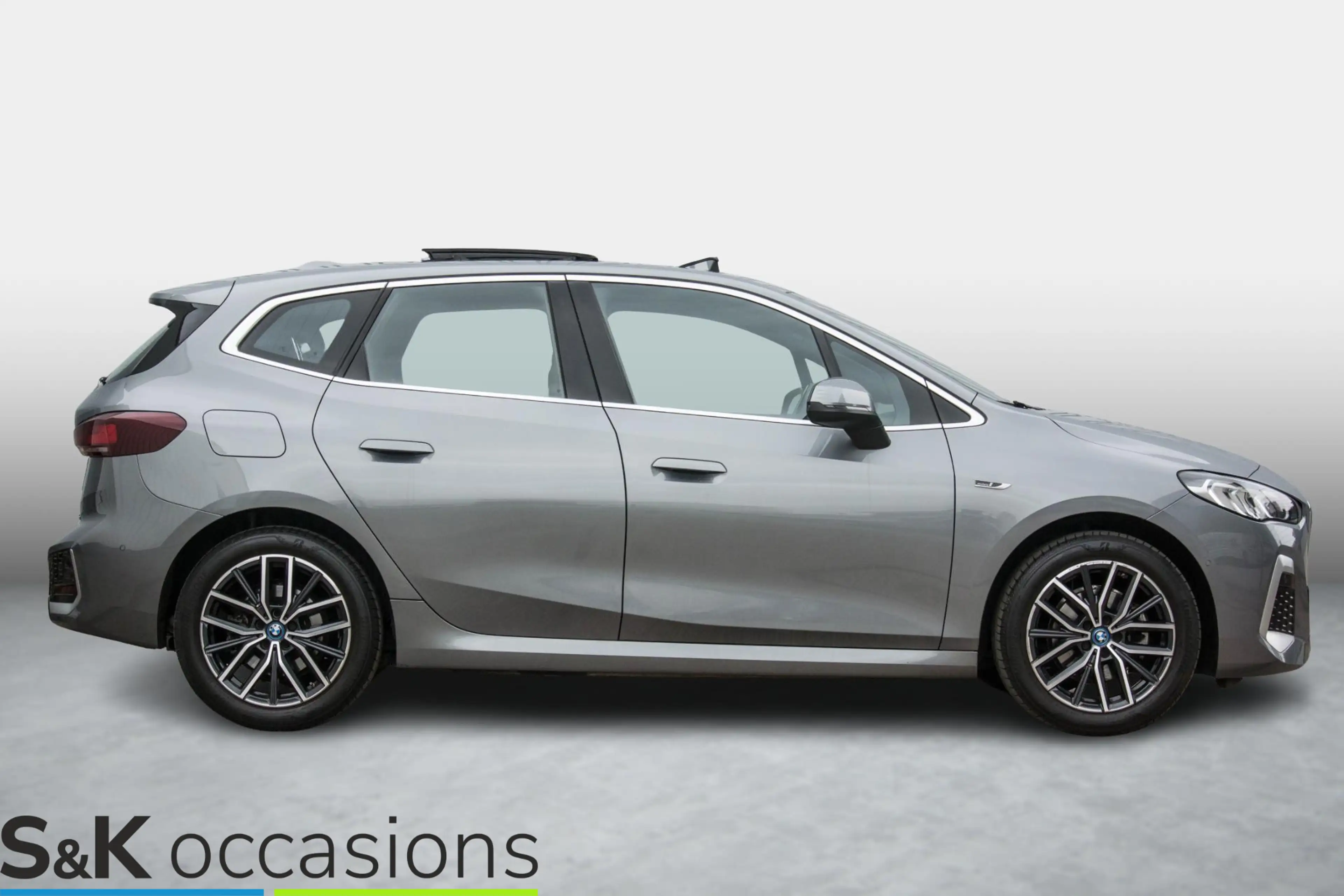 BMW 225 2-serie Active Tourer 225e xDrive — photo 40